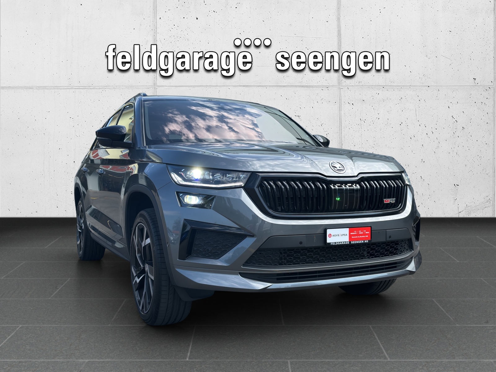 SKODA Kodiaq 2.0 TSI 4x4 RS mit AHK, Standheizung & Panorama-Ausstell-/Schiebedach-image-2