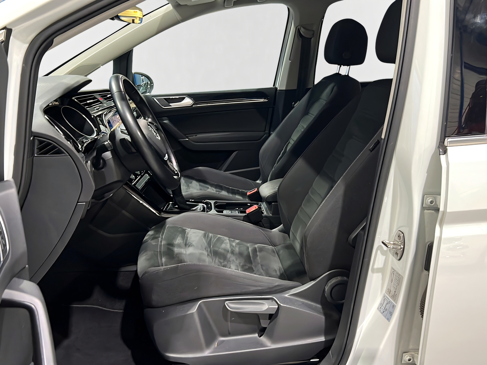 VW Touran 2.0 TDI BlueMotion Technology Comfortline DSG**7-Plätzer,Tempomat ACC,Rückfahrtkam,Frisch ab MFK**-image-7