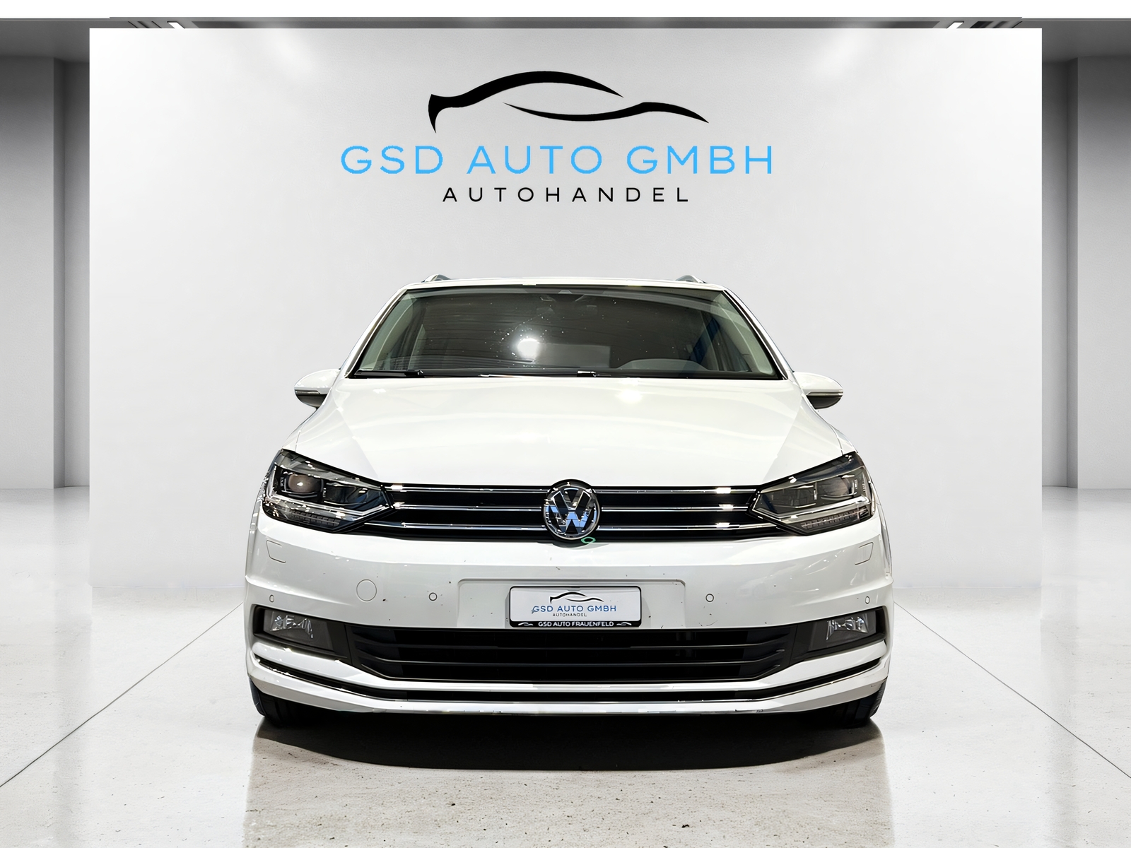VW Touran 2.0 TDI BlueMotion Technology Comfortline DSG**7-Plätzer,Tempomat ACC,Rückfahrtkam,Frisch ab MFK**-image-1