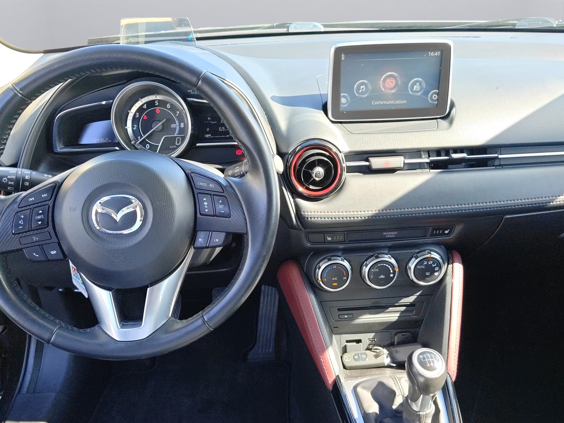 MAZDA CX-3 2.0 Revolution AWD-image-12