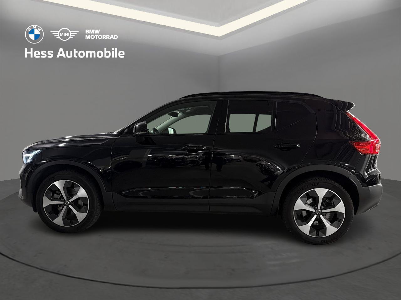 VOLVO XC40 2.0 B4 MH Plus Dark-image-3
