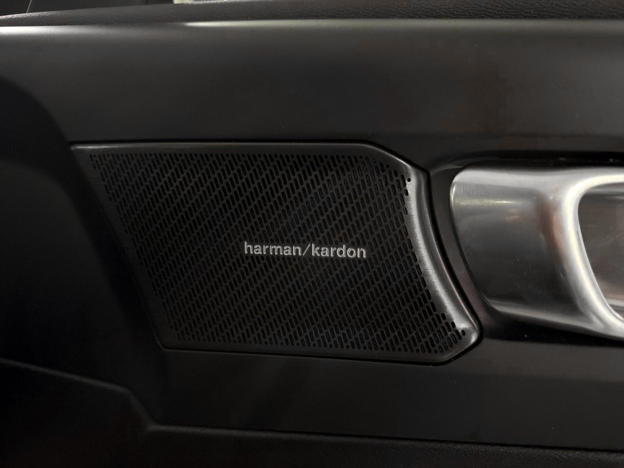 VOLVO XC40 2.0 B4 MH Plus Dark-image-21