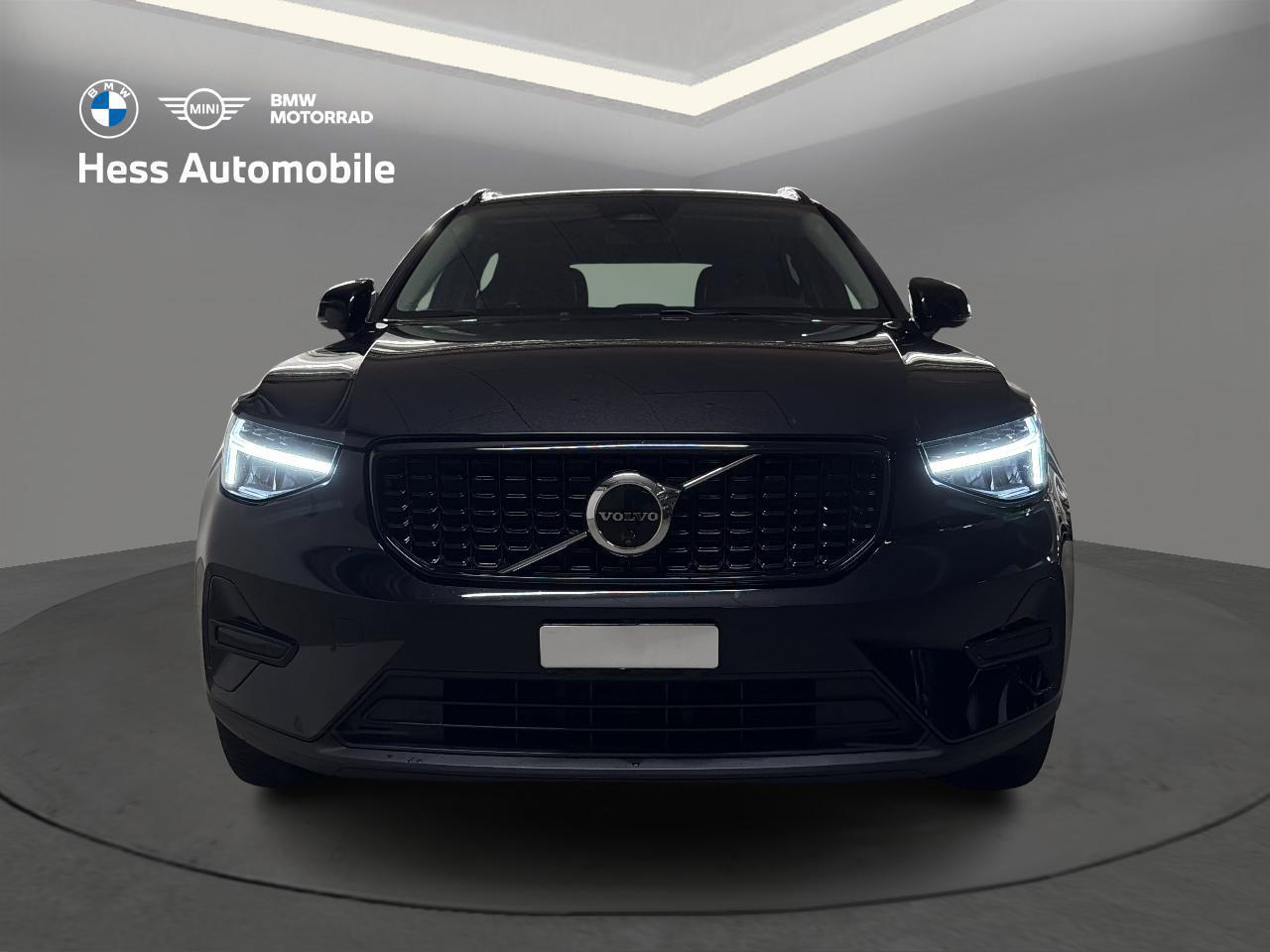 VOLVO XC40 2.0 B4 MH Plus Dark-image-4