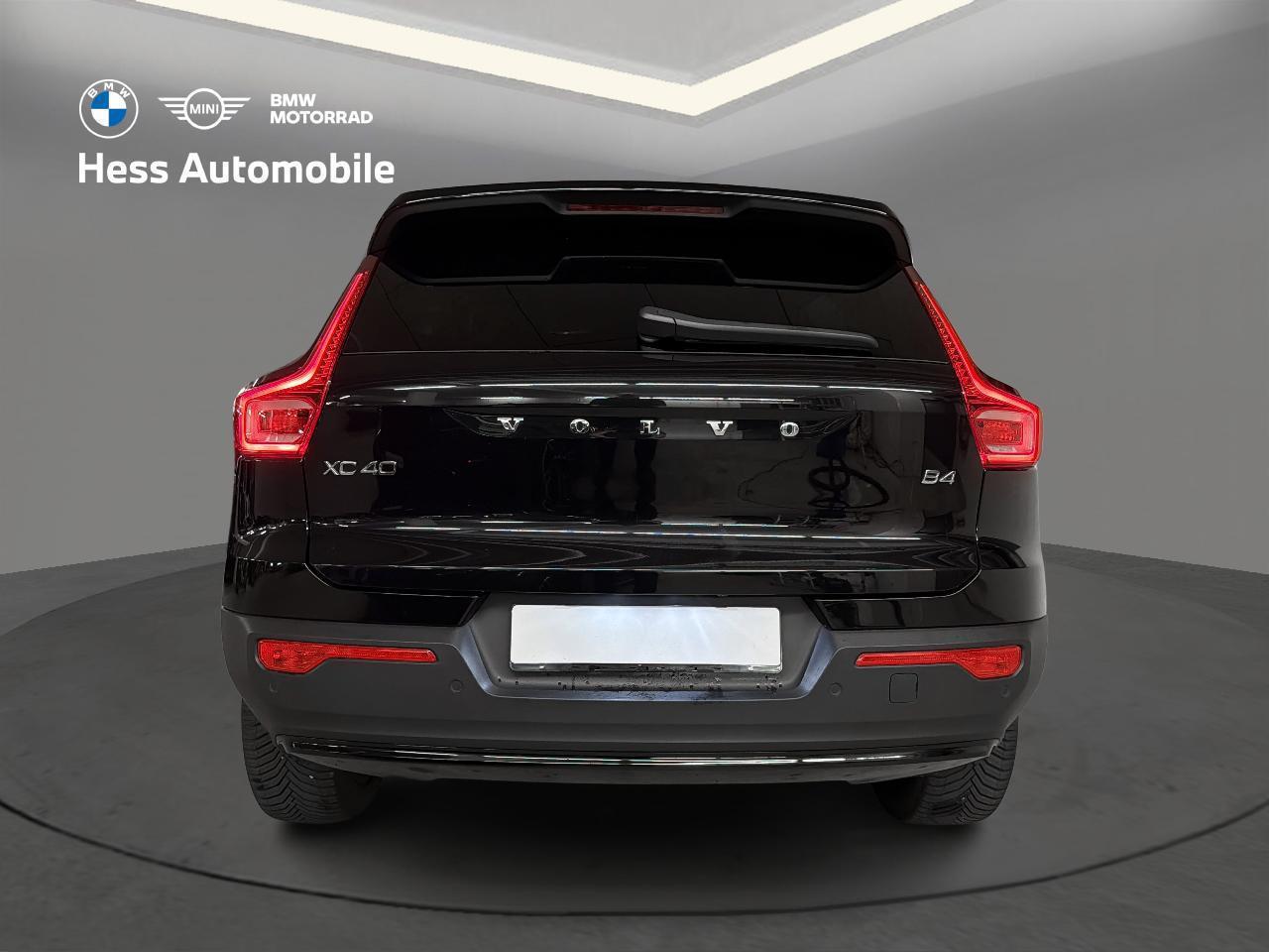 VOLVO XC40 2.0 B4 MH Plus Dark-image-6