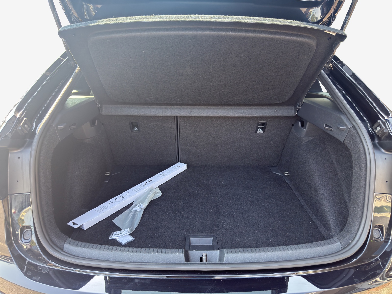 VW Taigo 1.0 TSI R-Line DSG-image-12