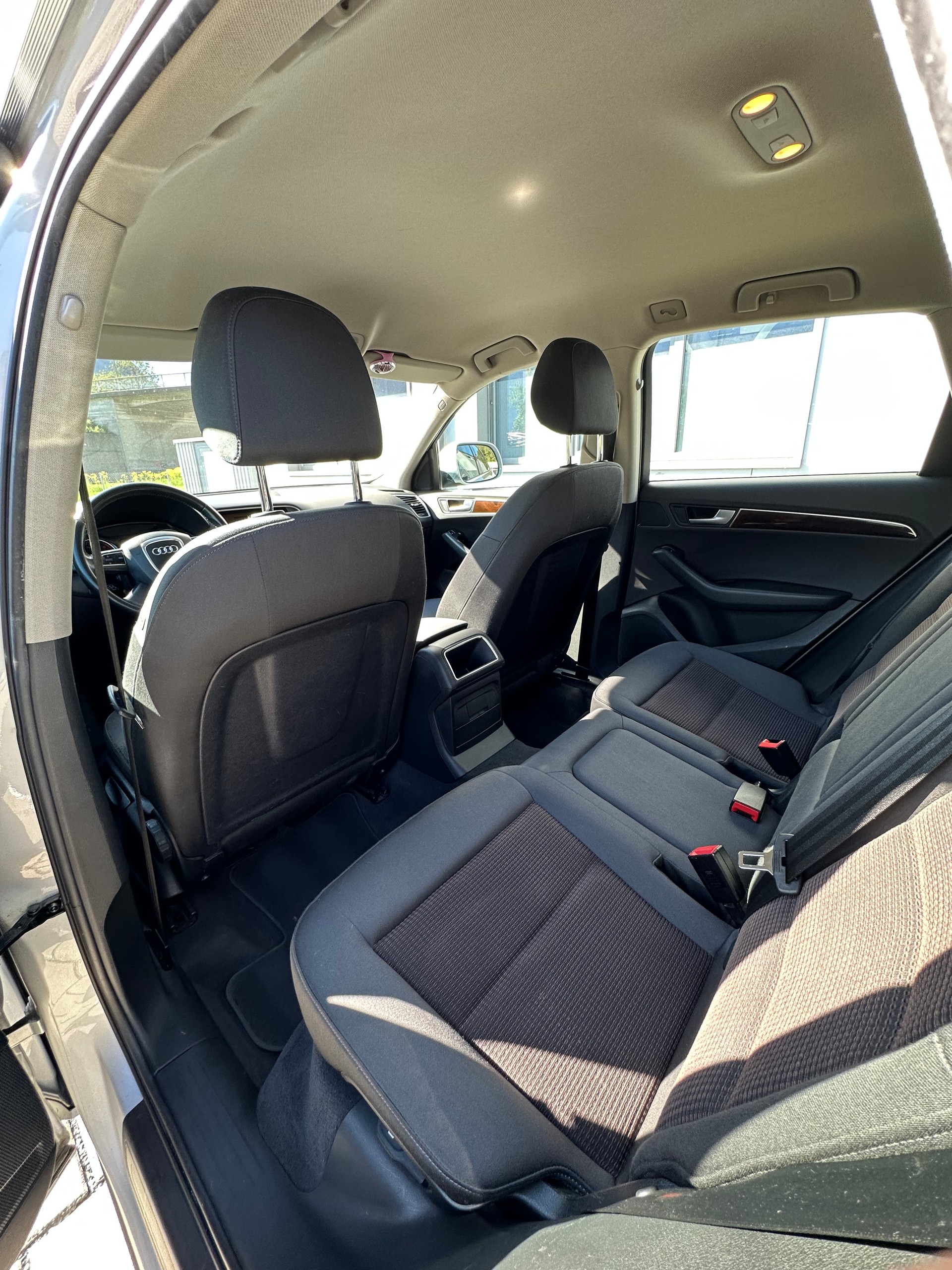 AUDI Q5 2.0 TDI quattro S-tronic-image-15