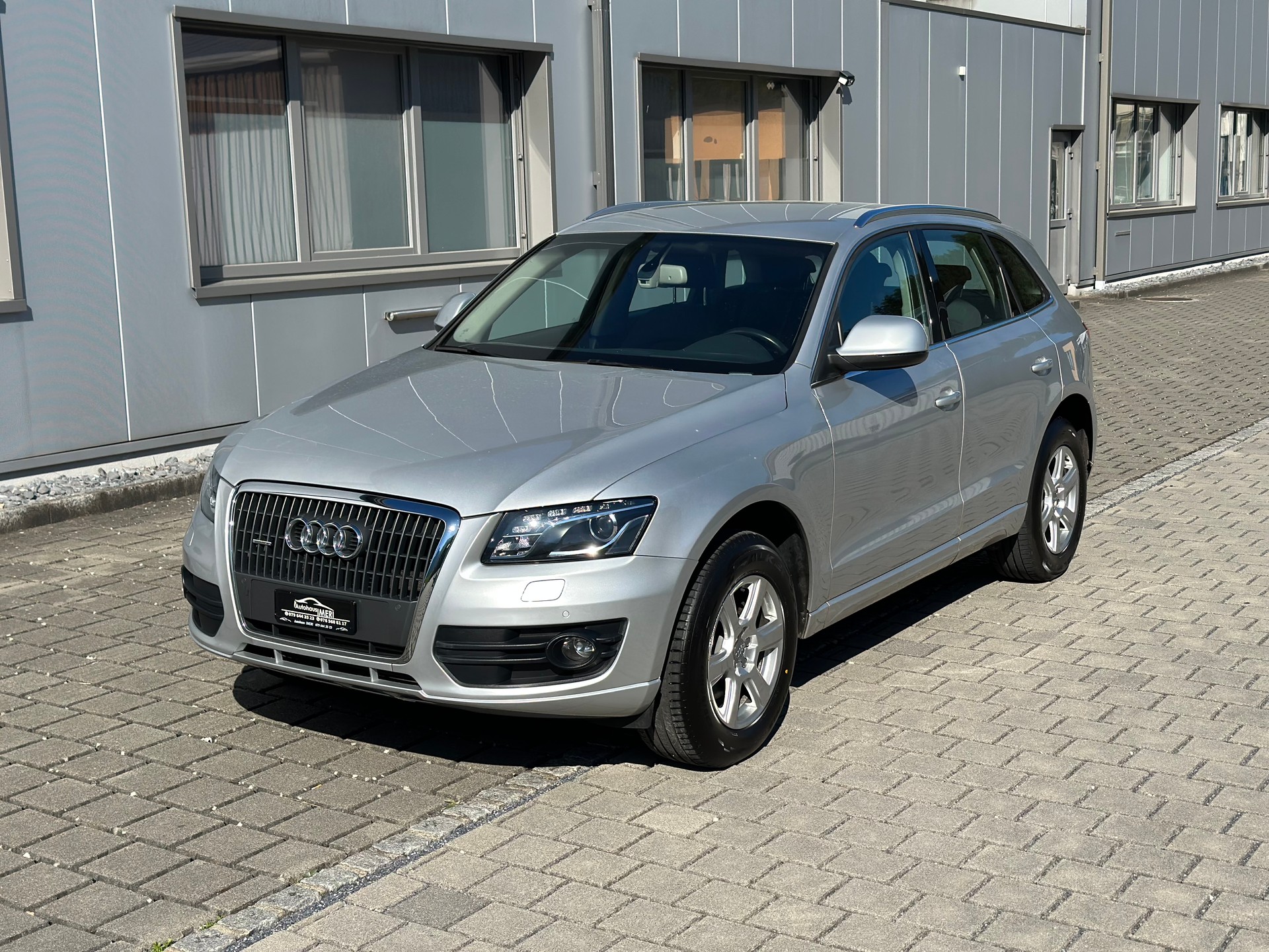 AUDI Q5 2.0 TDI quattro S-tronic-image-1