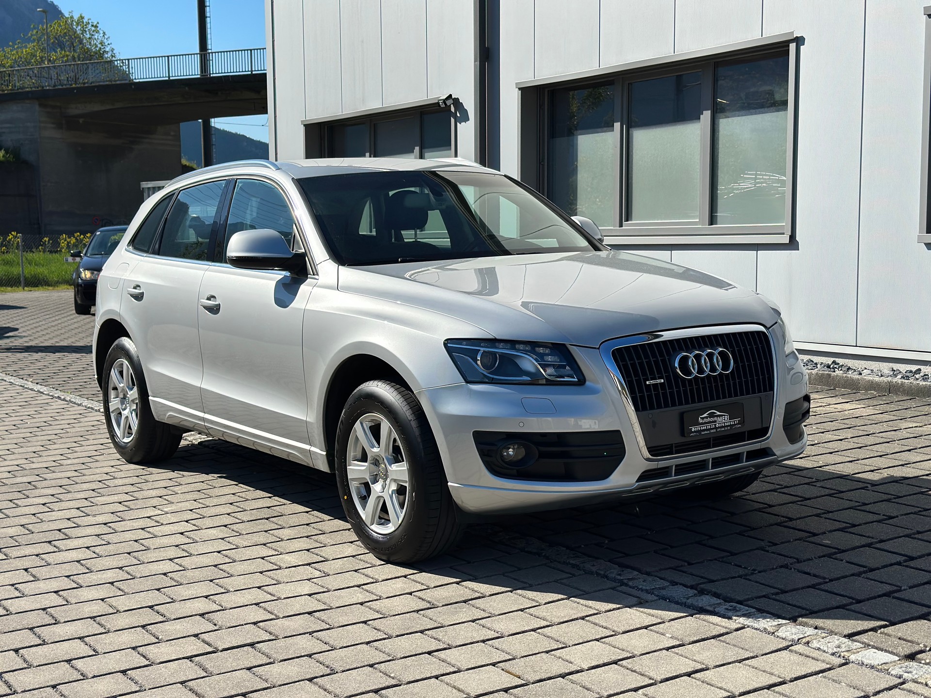 AUDI Q5 2.0 TDI quattro S-tronic-image-3
