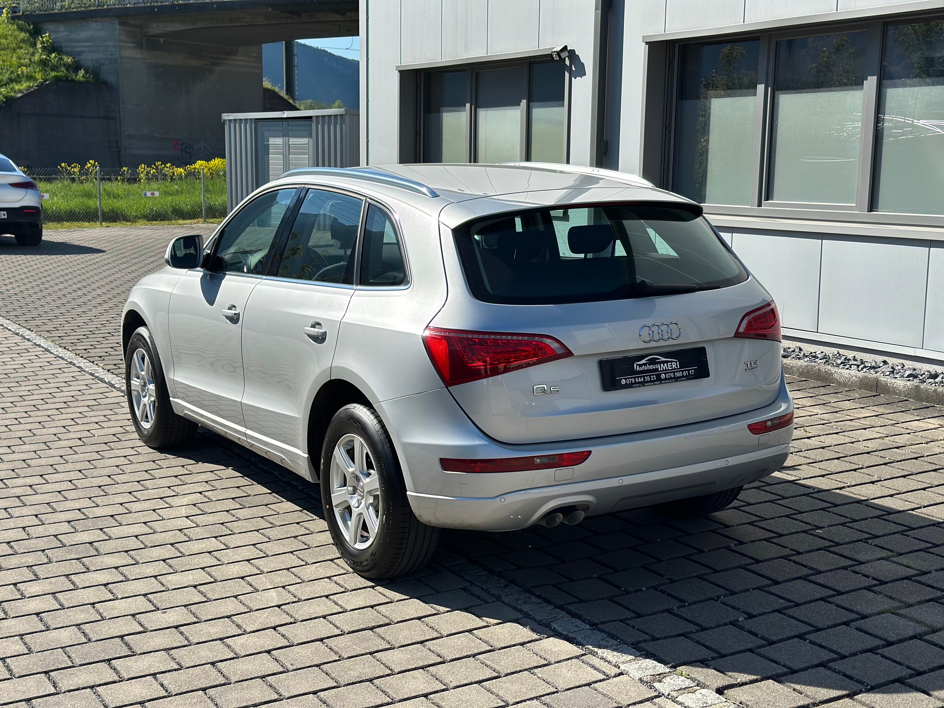 AUDI Q5 2.0 TDI quattro S-tronic-image-6