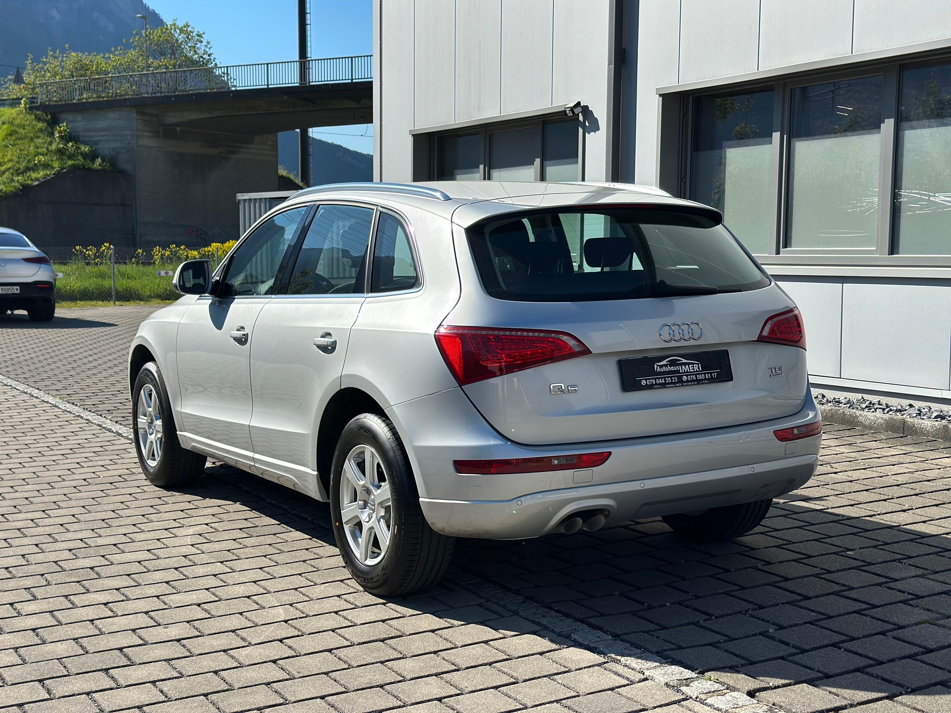 AUDI Q5 2.0 TDI quattro S-tronic-image-5