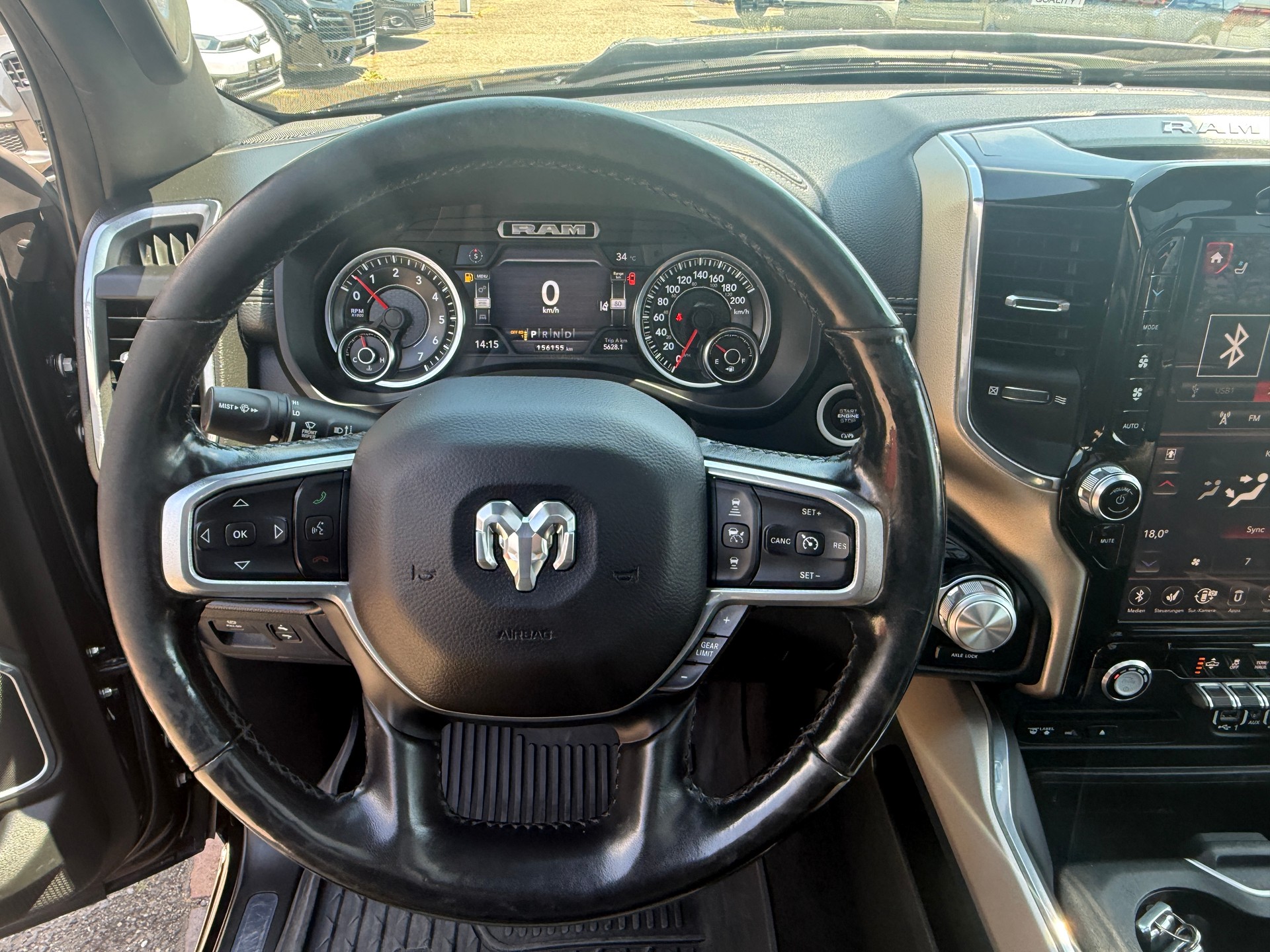 DODGE USA Ram 1500 Quad Kab. Pick-up HEMI MDS VVT Laramie 5.7, 396 PS-image-7