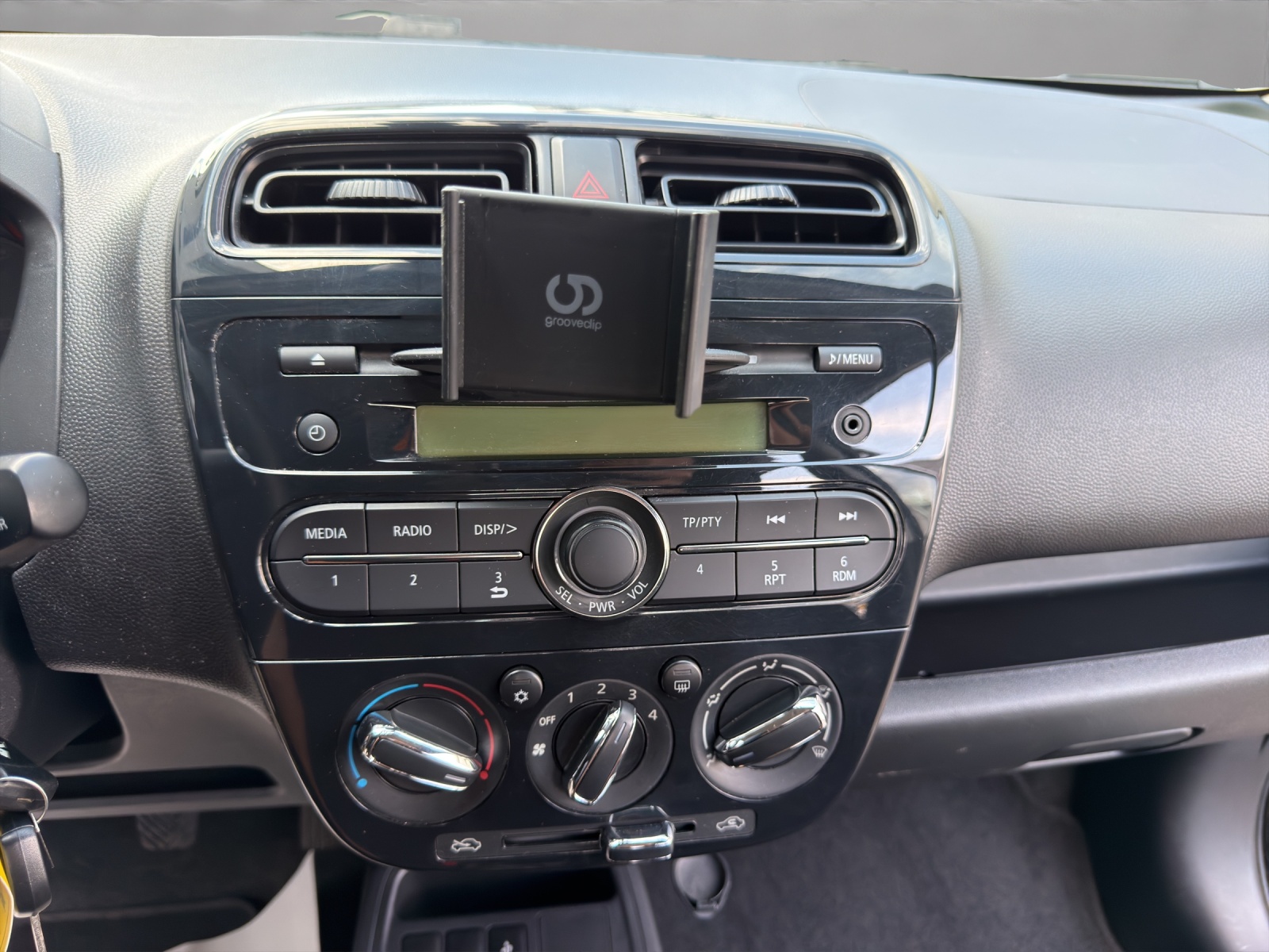 MITSUBISHI Space Star 1.0 Entry-image-15