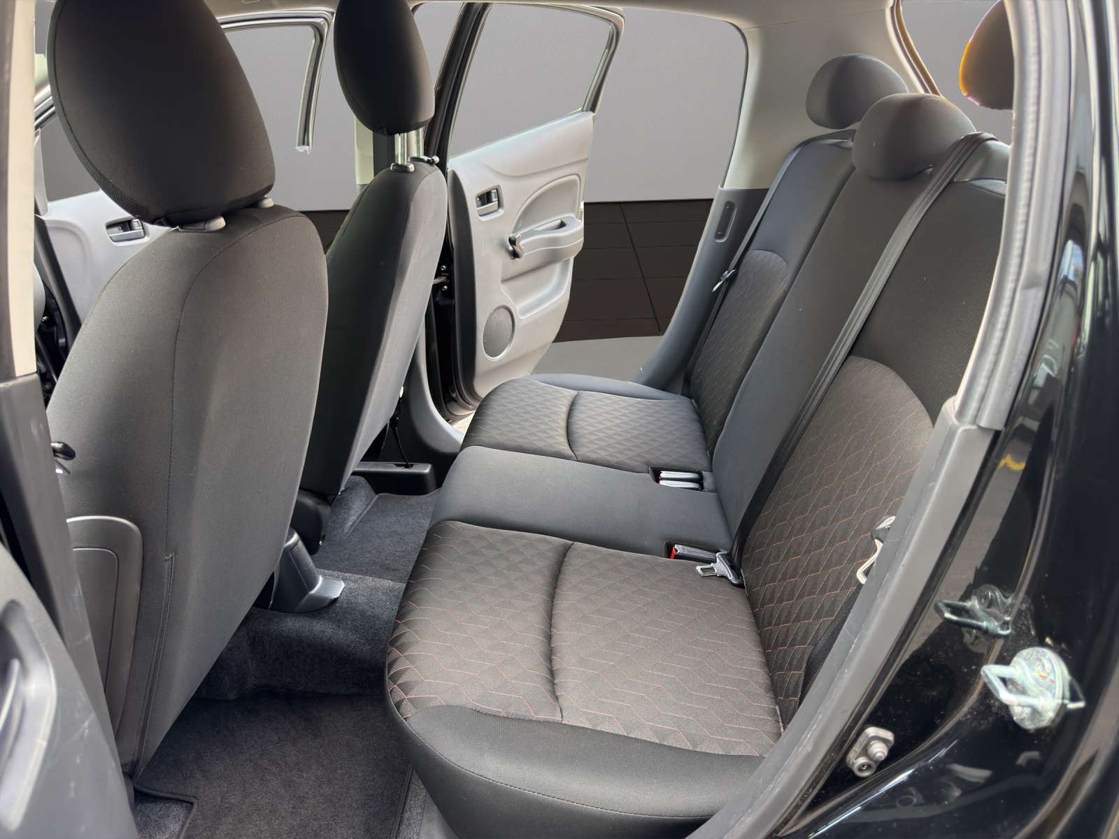 MITSUBISHI Space Star 1.0 Entry-image-12