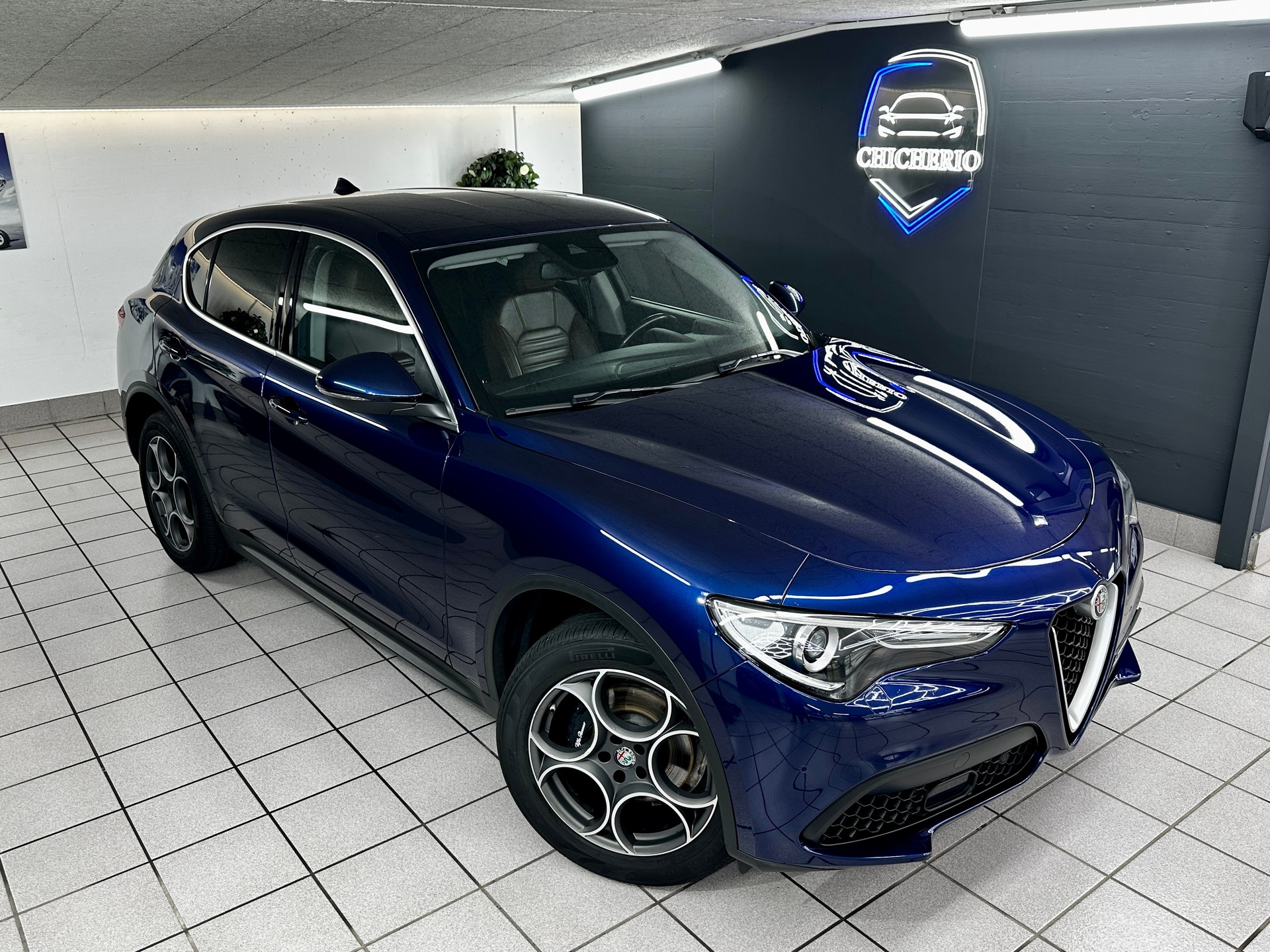 ALFA ROMEO Stelvio 2.0 Executive Q4 Automatic-image-1