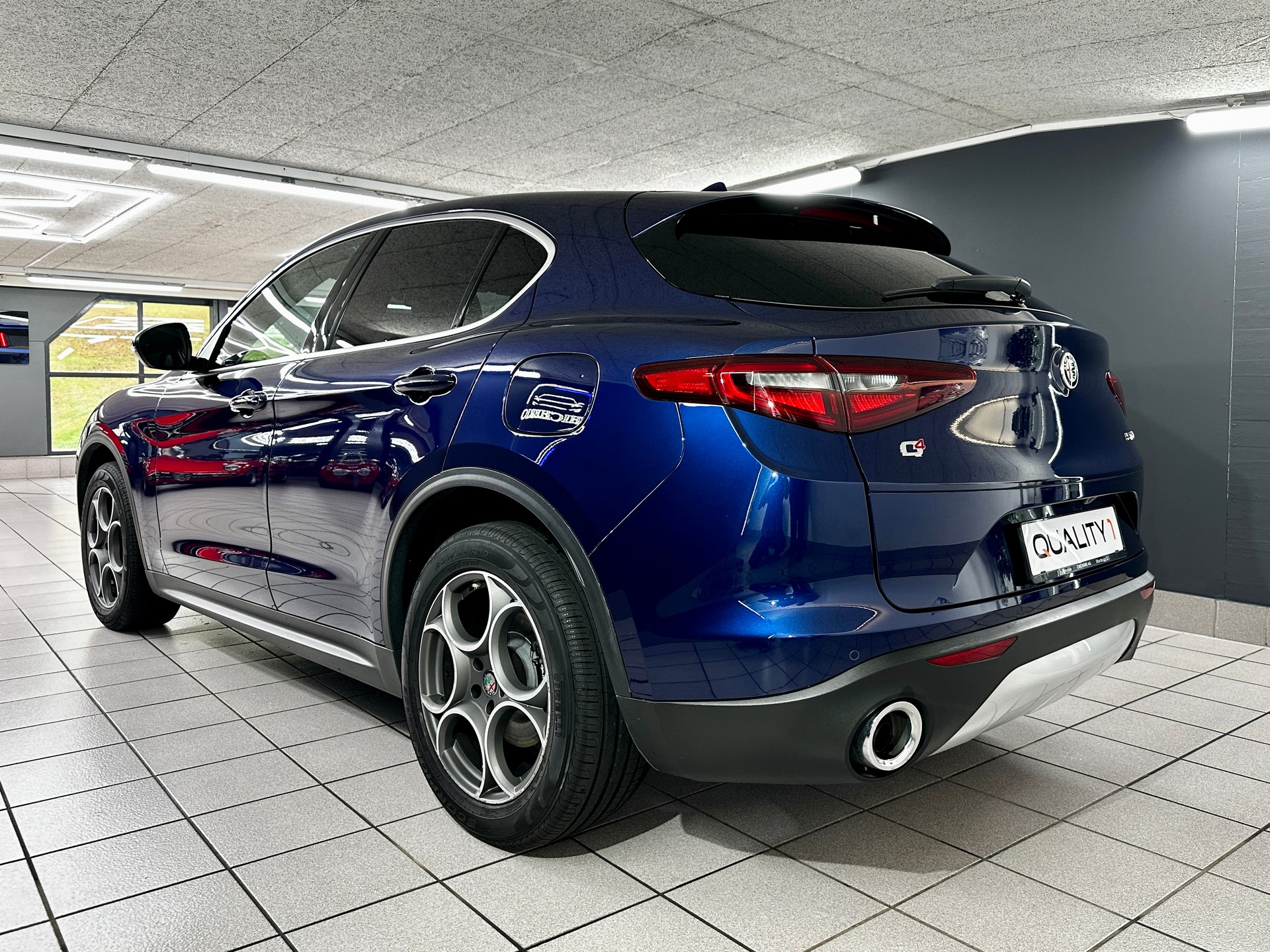 ALFA ROMEO Stelvio 2.0 Executive Q4 Automatic-image-6