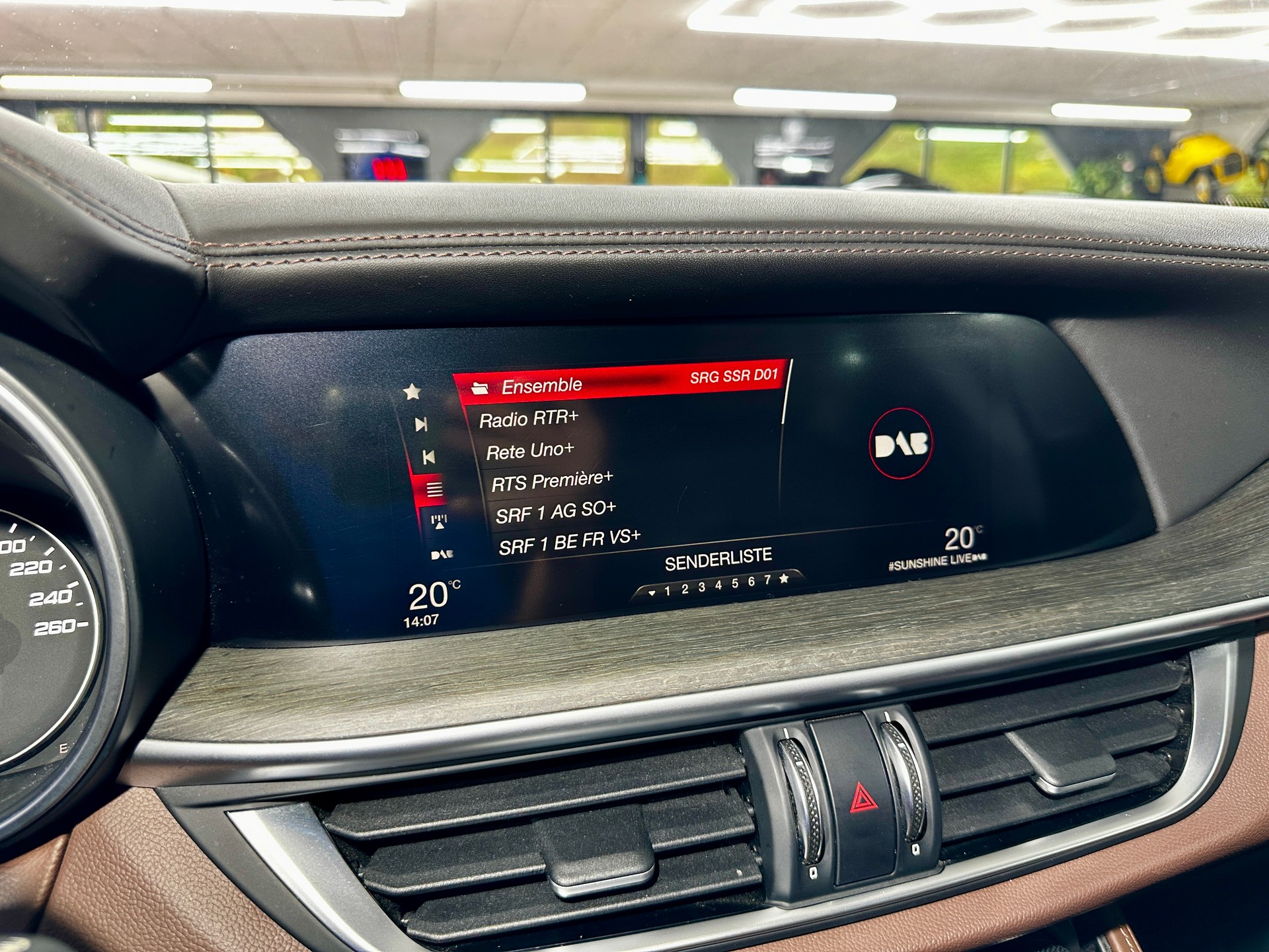 ALFA ROMEO Stelvio 2.0 Executive Q4 Automatic-image-21