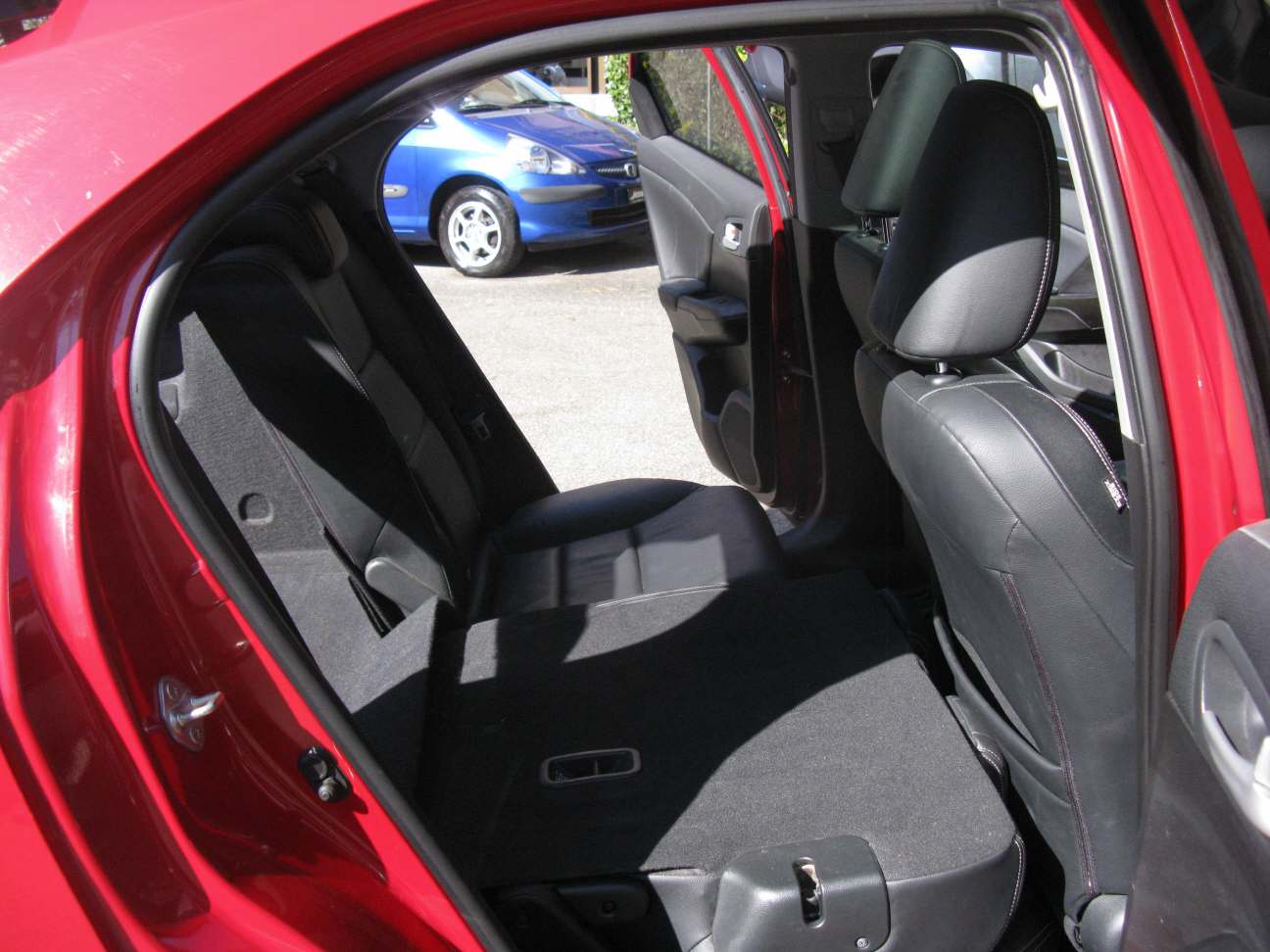 HONDA Civic 1.8i-VTEC 142 Executive-image-8
