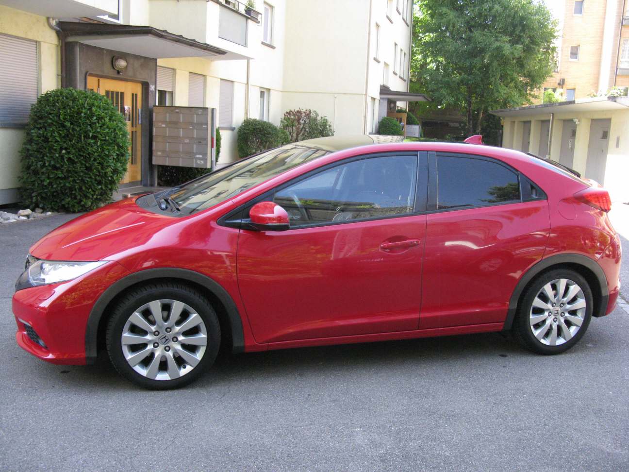 HONDA Civic 1.8i-VTEC 142 Executive-image-1