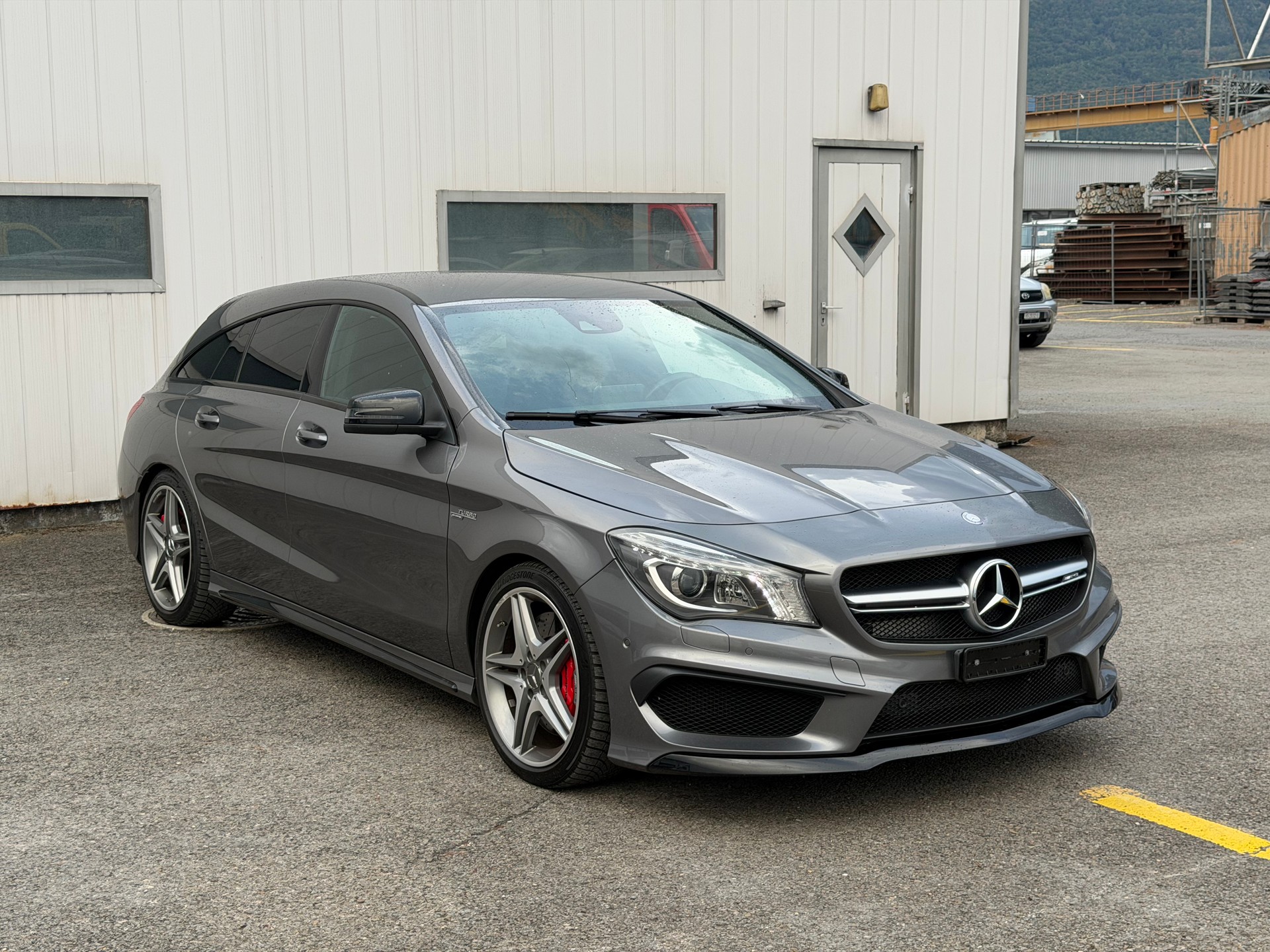 MERCEDES-BENZ CLA Shooting Brake 45 AMG 4Matic Speedshift-image-1