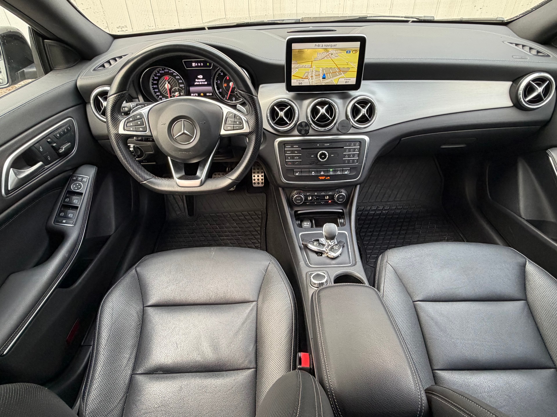 MERCEDES-BENZ CLA Shooting Brake 45 AMG 4Matic Speedshift-image-7