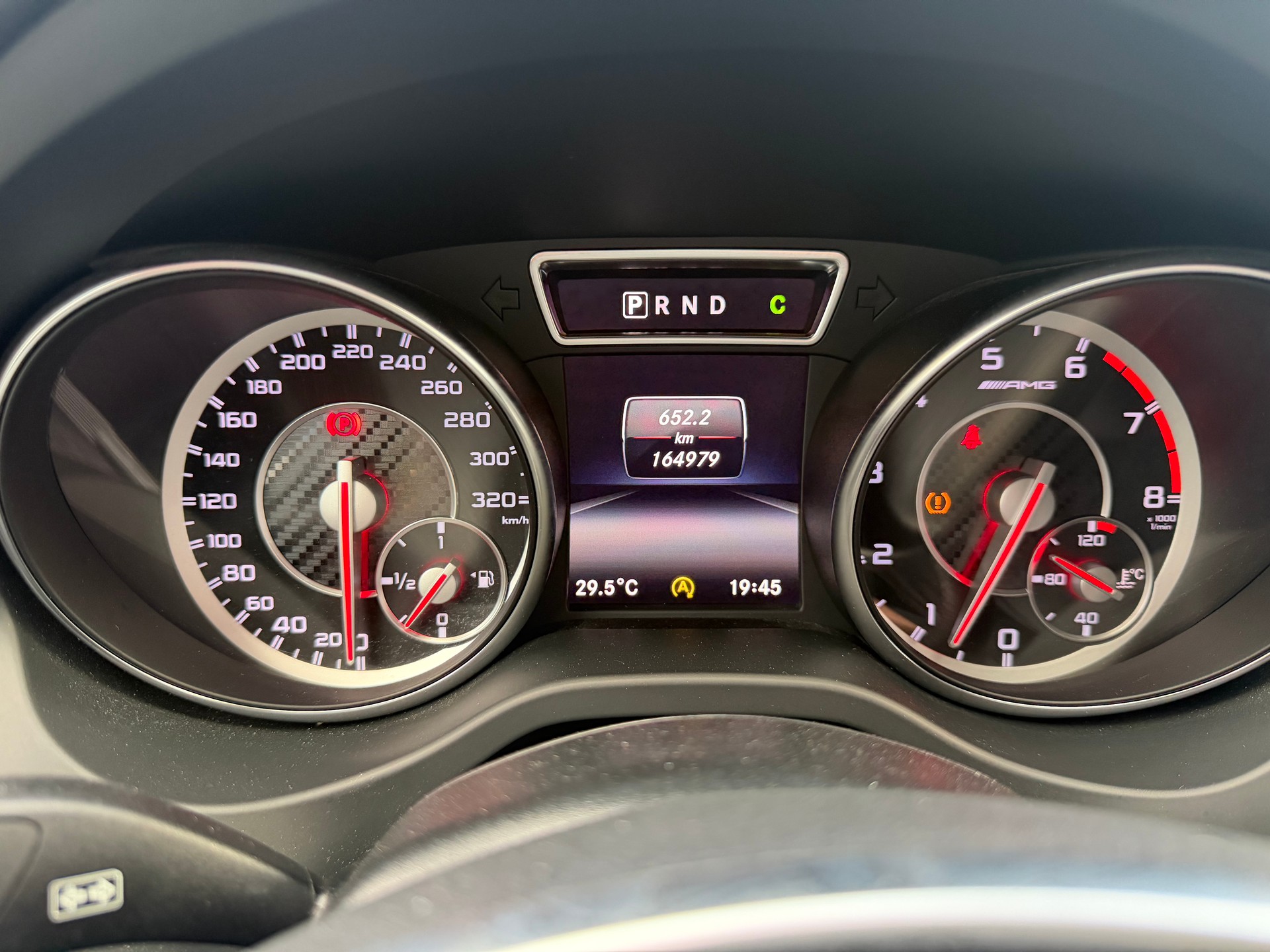 MERCEDES-BENZ CLA Shooting Brake 45 AMG 4Matic Speedshift-image-11