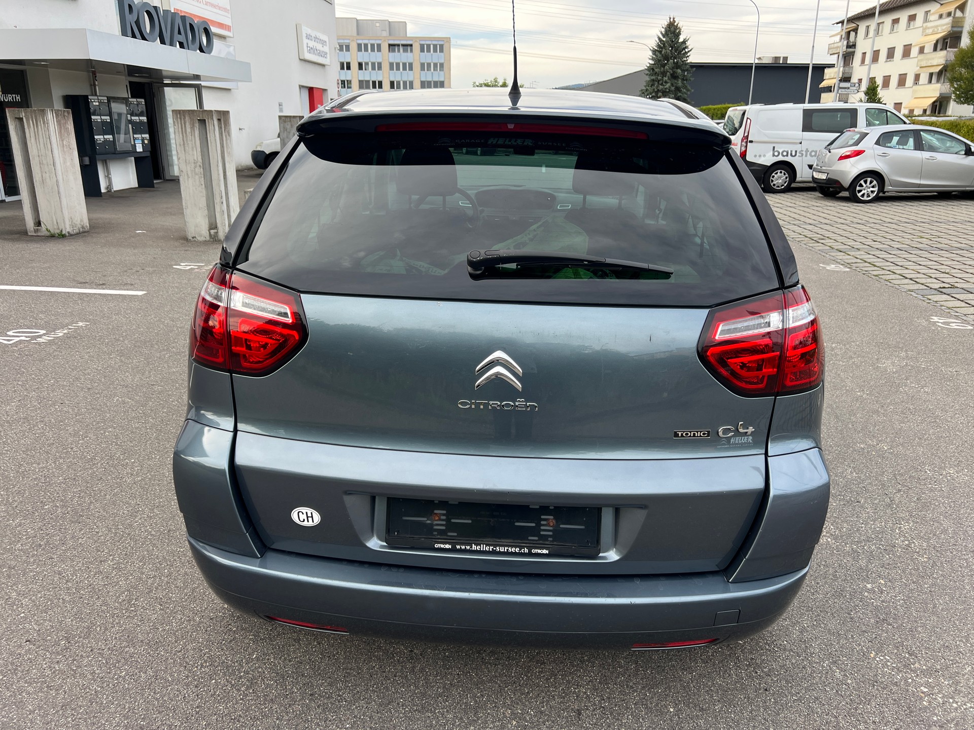 CITROEN C4 Picasso 1.6i 16V Swiss Style-image-4