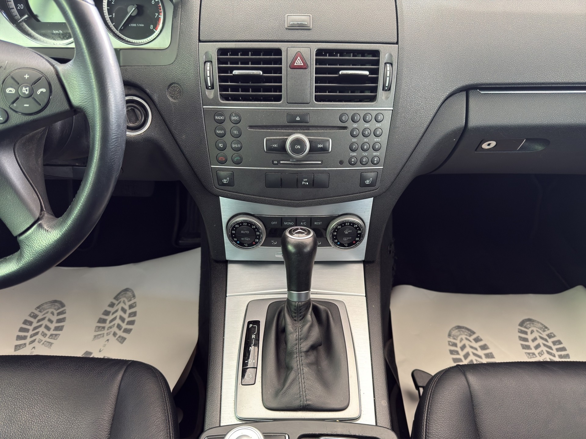 MERCEDES-BENZ C 350 Avantgarde 4Matic 7G-Tronic-image-10