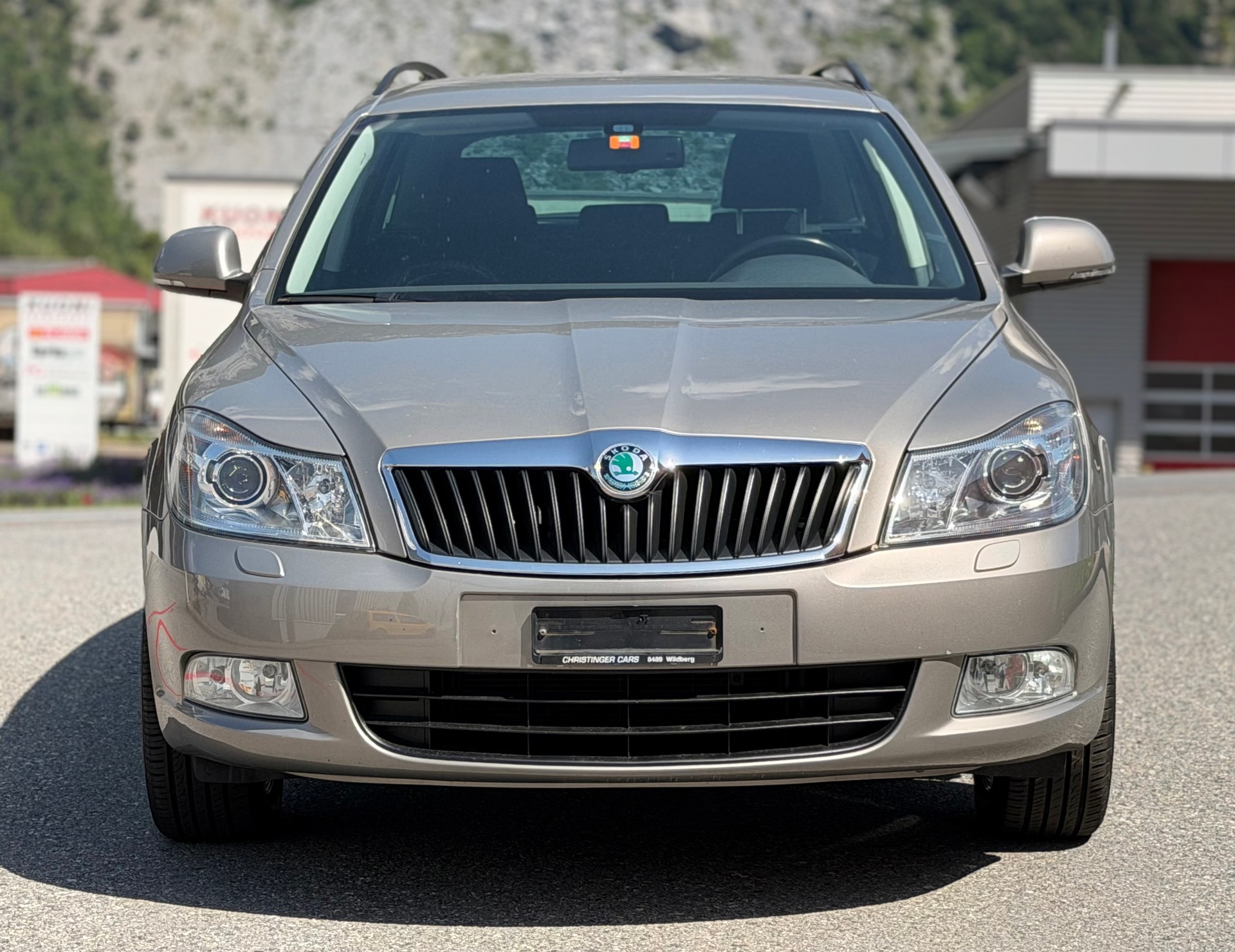 SKODA Octavia Combi 1.8 TSI Adventure 4x4-image-13