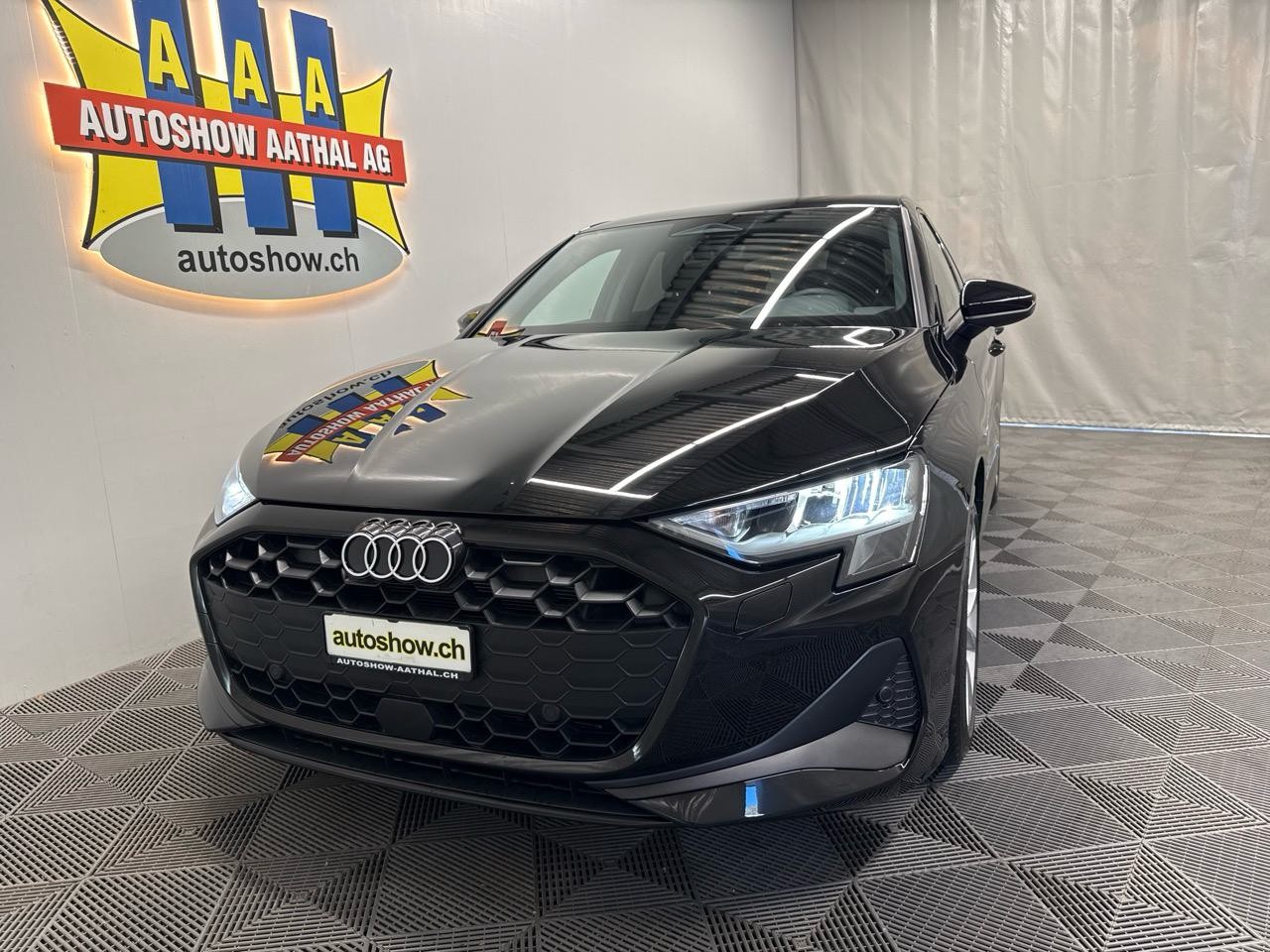 AUDI A3 Sportback 35 TFSI Attraction S-tronic-image-13