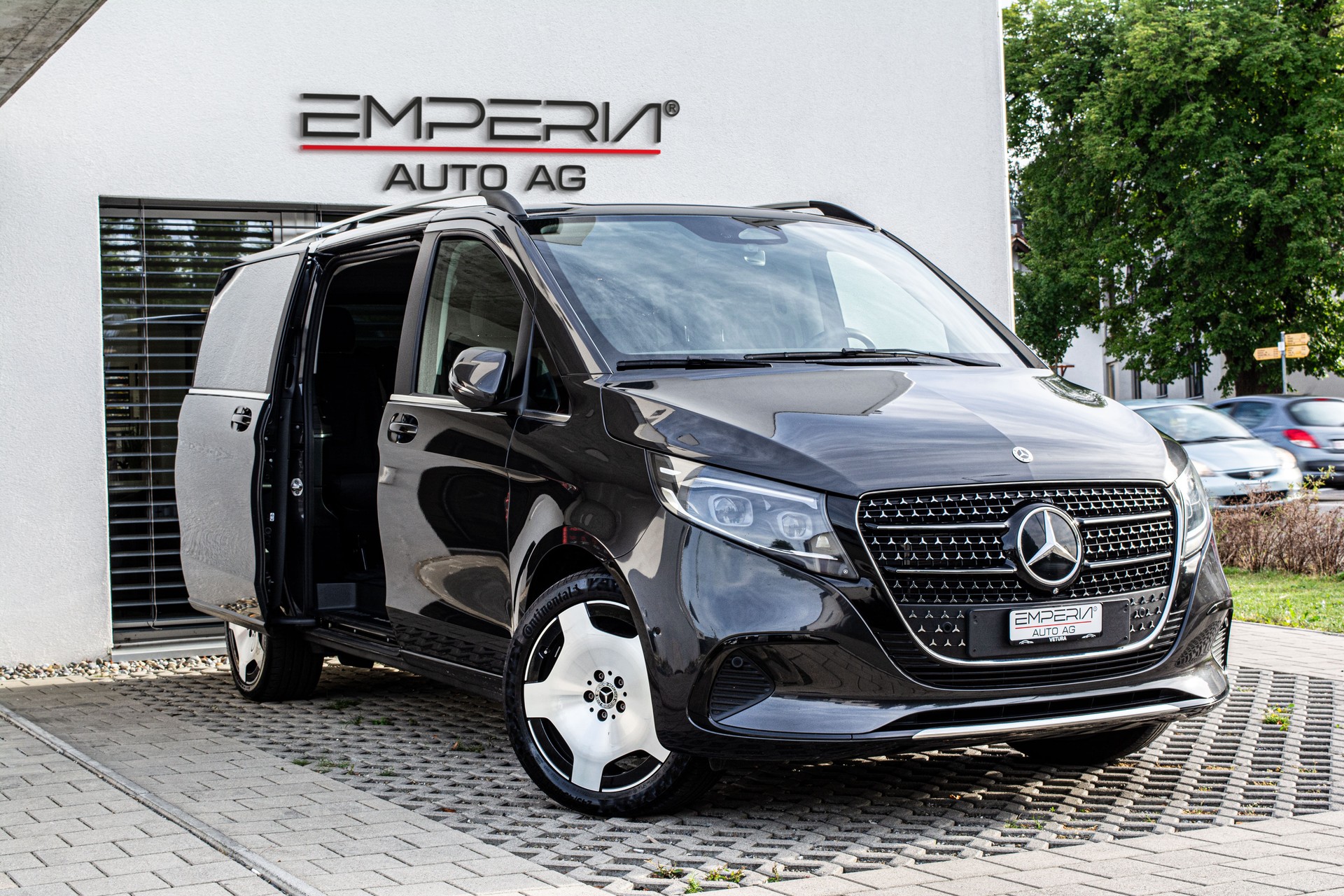 MERCEDES-BENZ V 300 d lang Avantgarde 4Matic 9G-Tronic-image-0