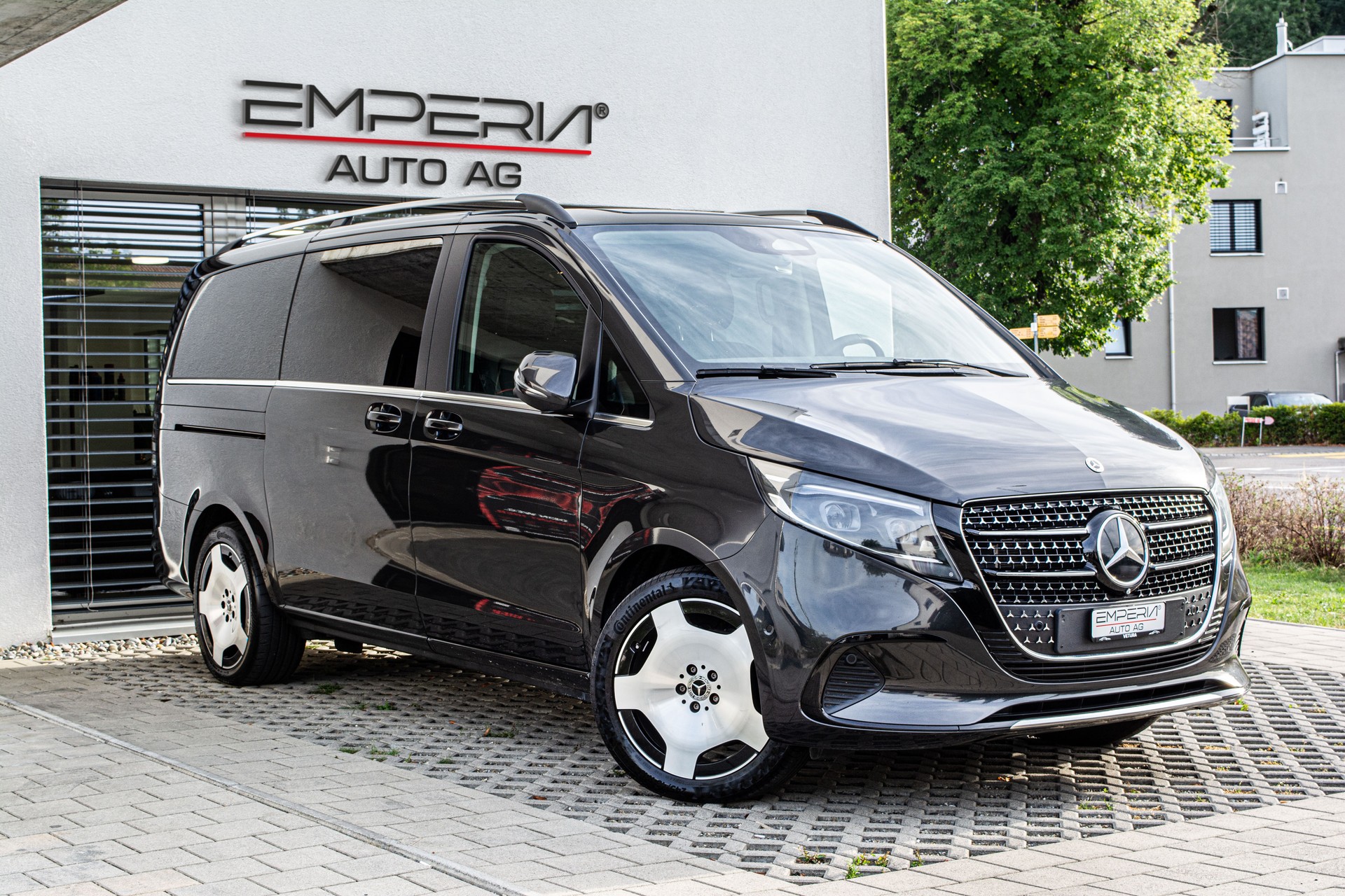 MERCEDES-BENZ V 300 d lang Avantgarde 4Matic 9G-Tronic-image-3