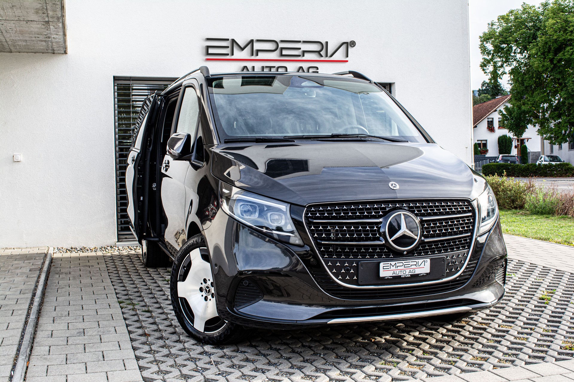 MERCEDES-BENZ V 300 d lang Avantgarde 4Matic 9G-Tronic-image-1