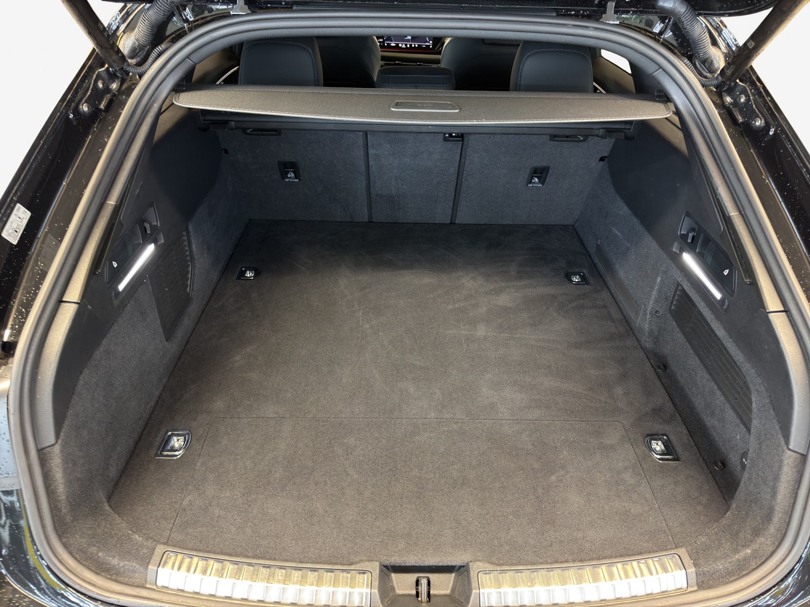 AUDI A6 Avant e-hybrid quattro 220 kW S tronic-image-12