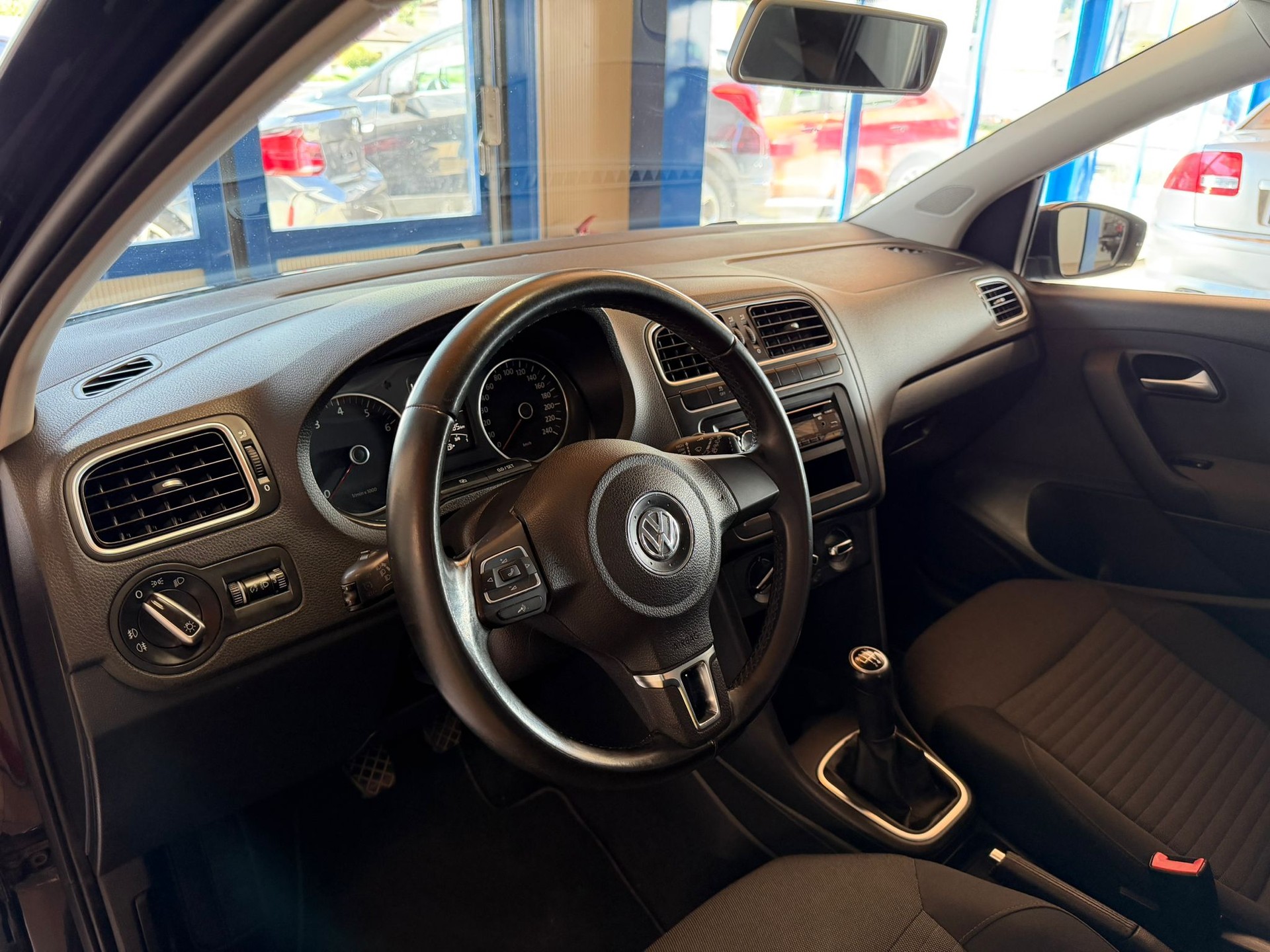 VW Polo 1.4 16V Comfortline-image-15
