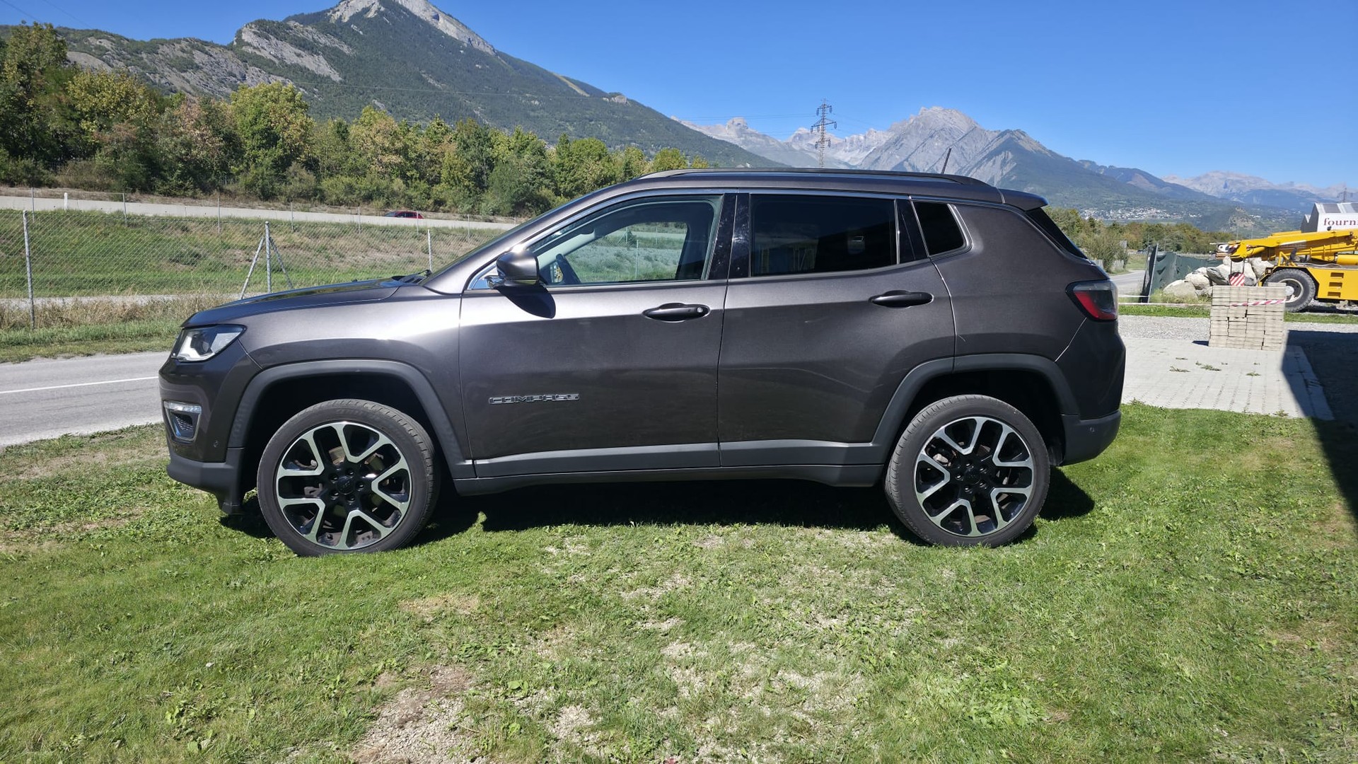 JEEP Compass 1.4 Turbo Freedom AWD 9ATX-image-7
