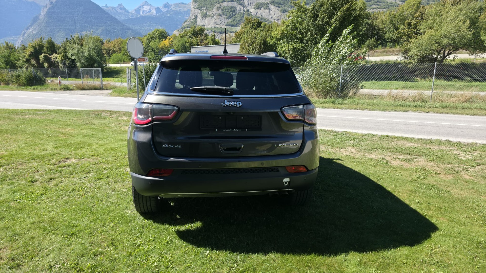 JEEP Compass 1.4 Turbo Freedom AWD 9ATX-image-3