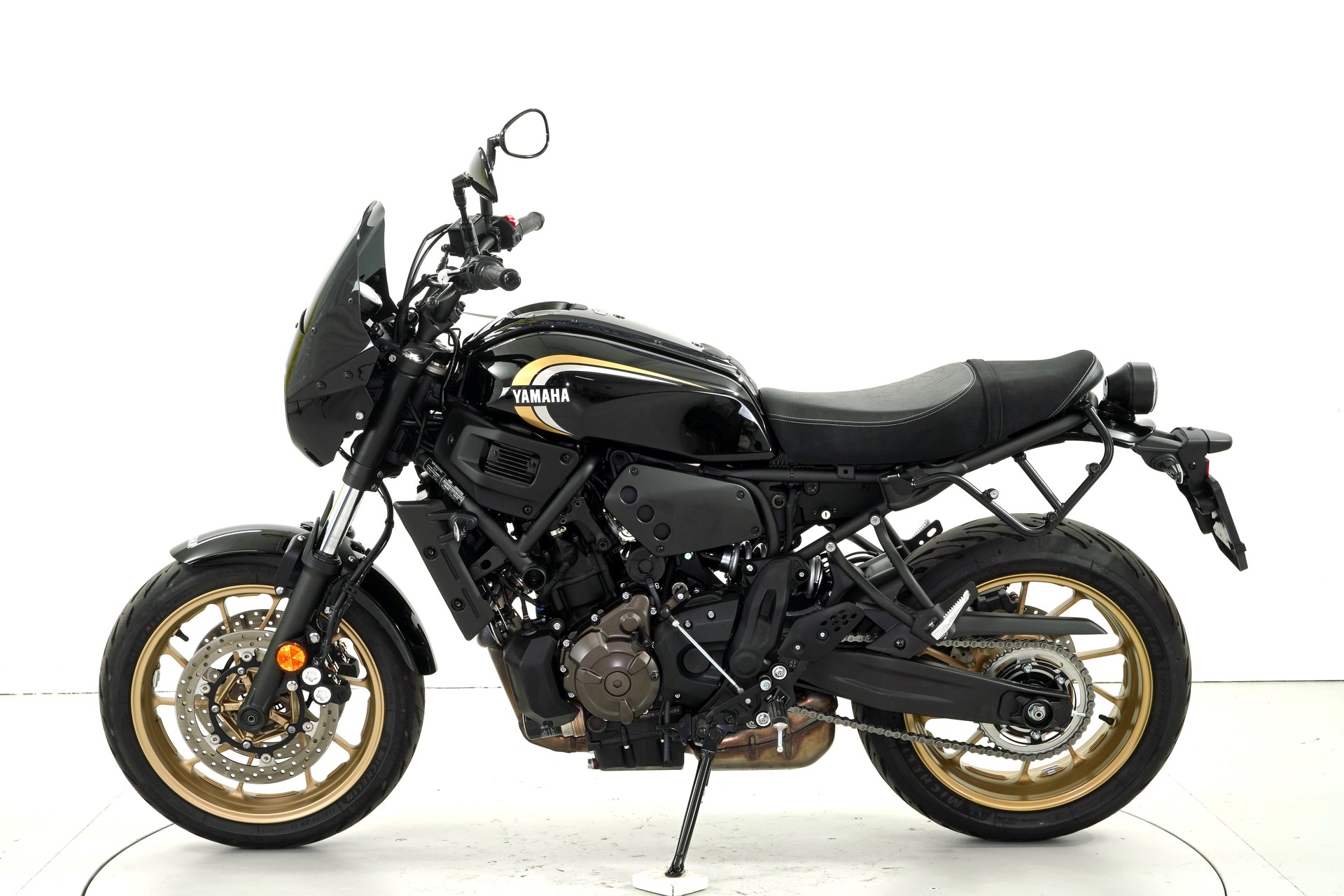 YAMAHA XSR 700 ABS-image-4