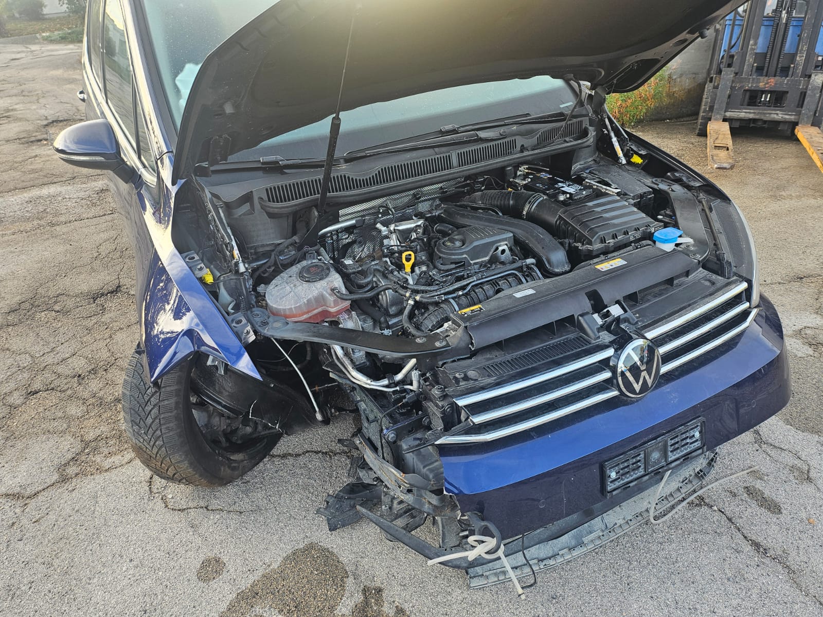 VW Touran 1.5 TSI EVO Highline DSG BESCHADIG ENDOMMAGE-image-6