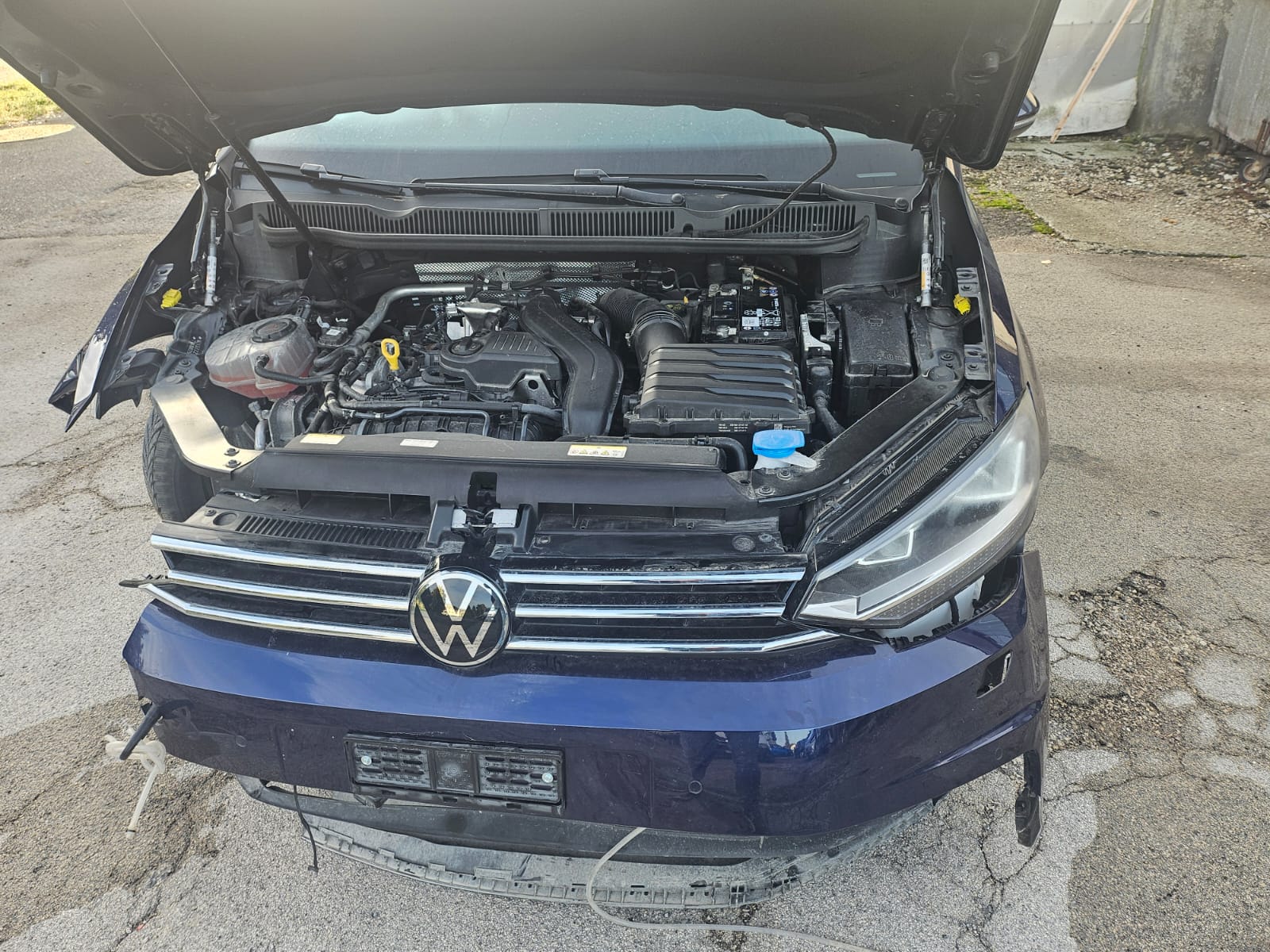 VW Touran 1.5 TSI EVO Highline DSG BESCHADIG ENDOMMAGE-image-8