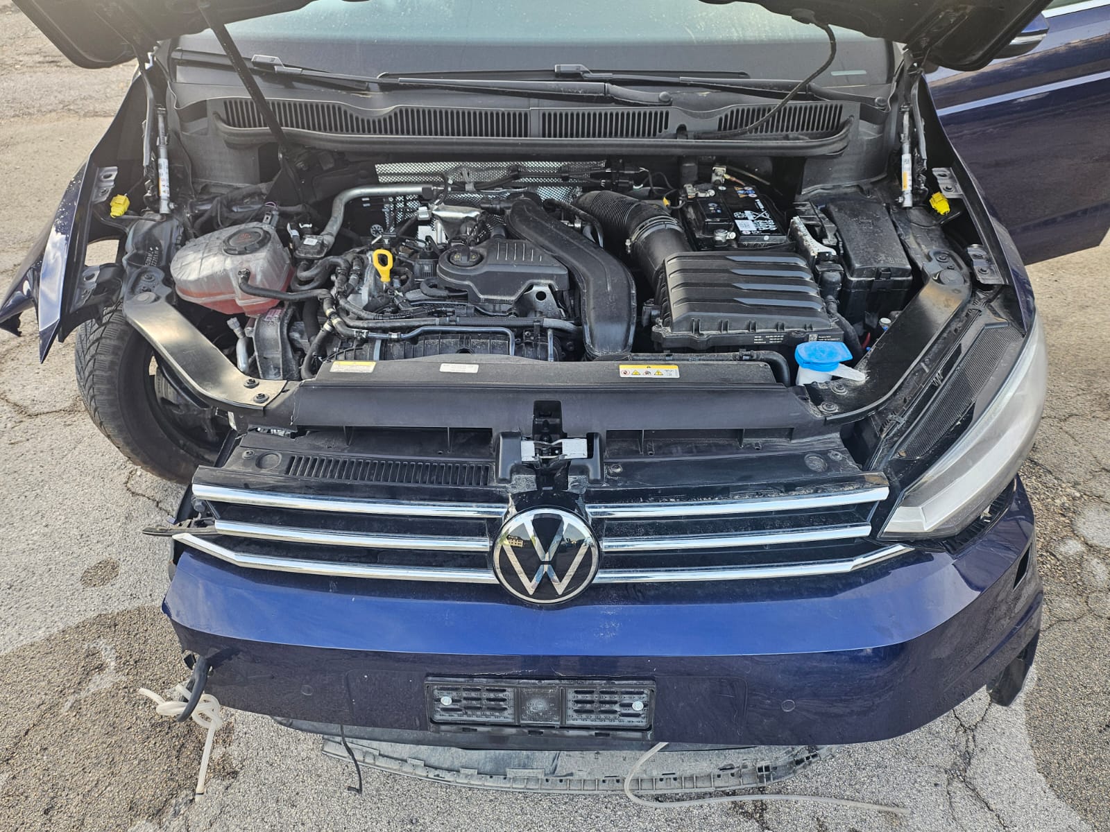 VW Touran 1.5 TSI EVO Highline DSG BESCHADIG ENDOMMAGE-image-15