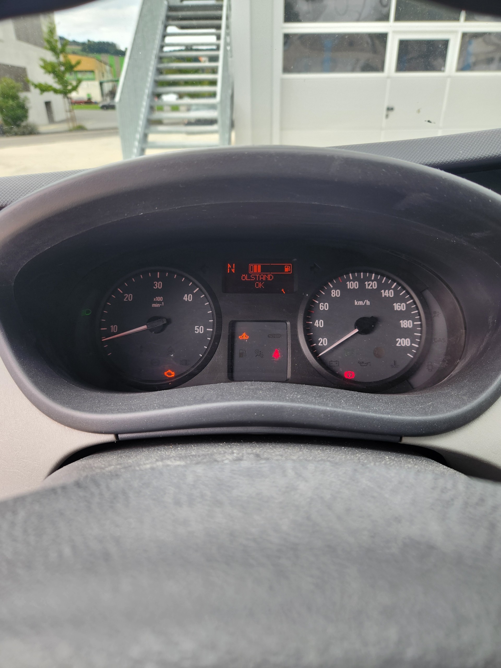 OPEL Vivaro Life 2.0CDTI 2.9t L2H1 Easytronic-image-14