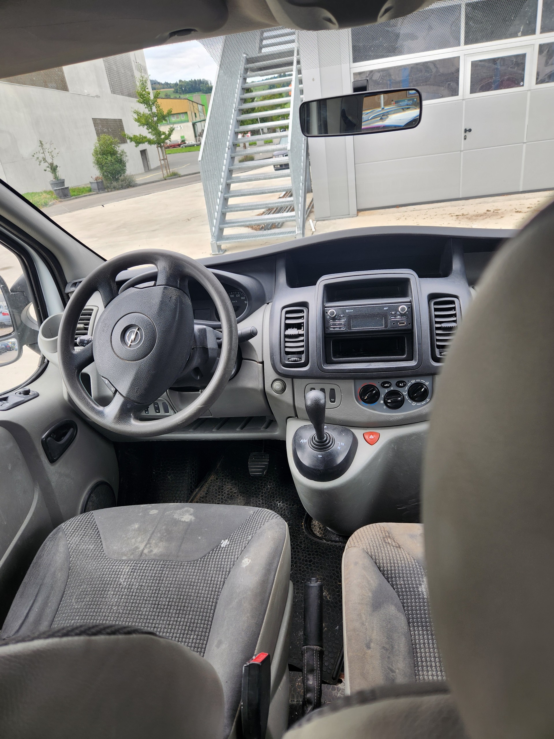 OPEL Vivaro Life 2.0CDTI 2.9t L2H1 Easytronic-image-9