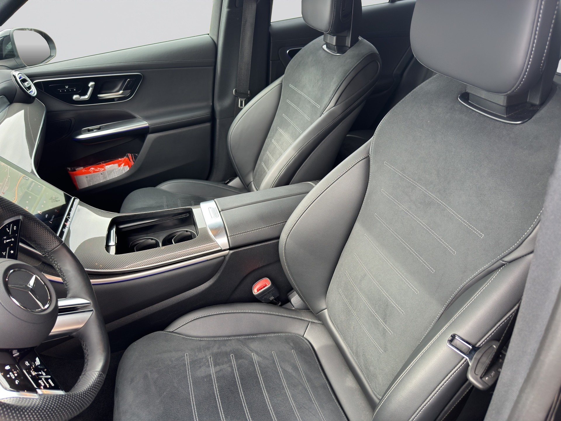 MERCEDES-BENZ GLC 220 d AMG Line 4Matic 9G-Tronic-image-11
