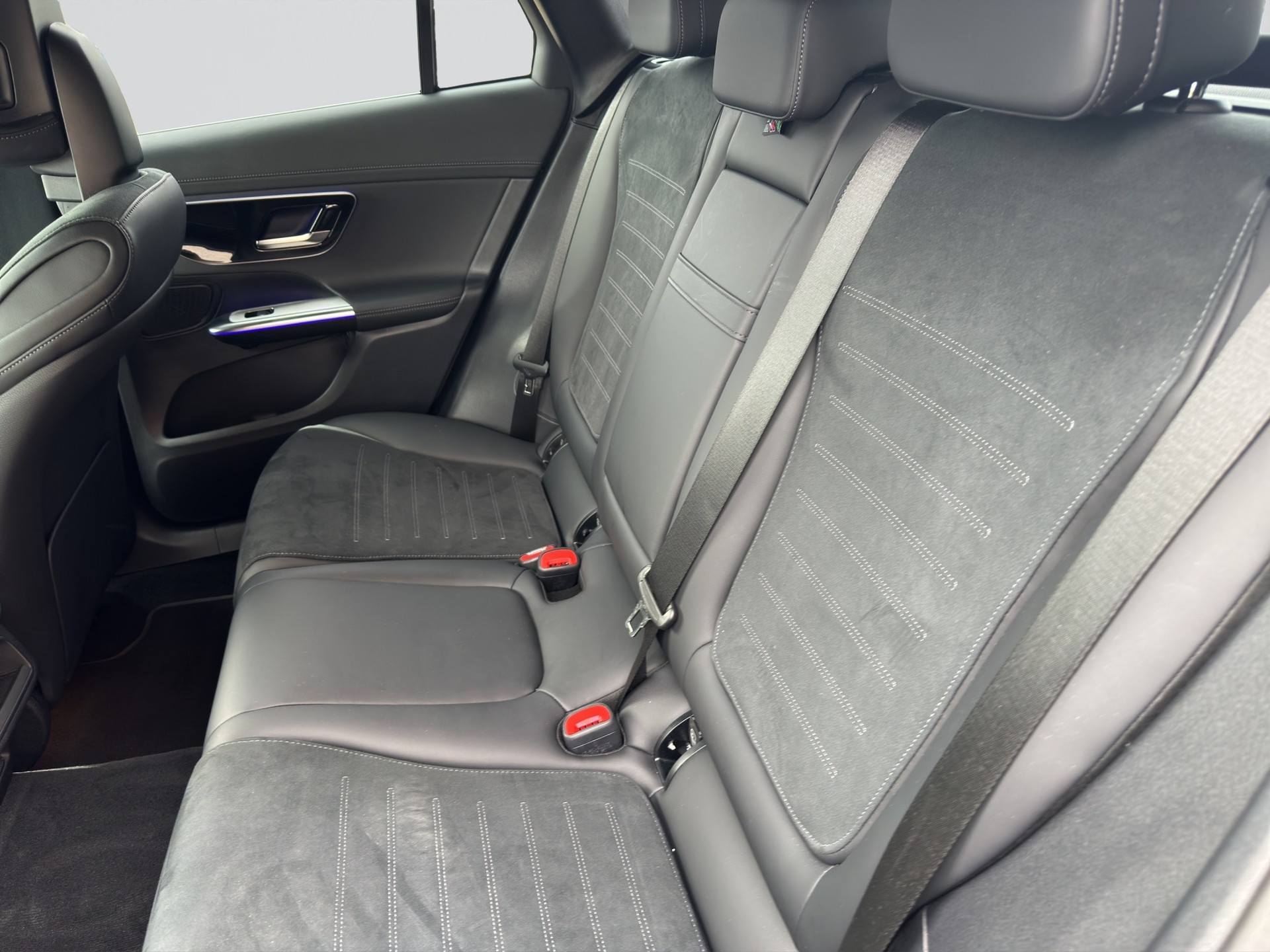MERCEDES-BENZ GLC 220 d 4Matic 9G-Tronic AMG Line-image-10