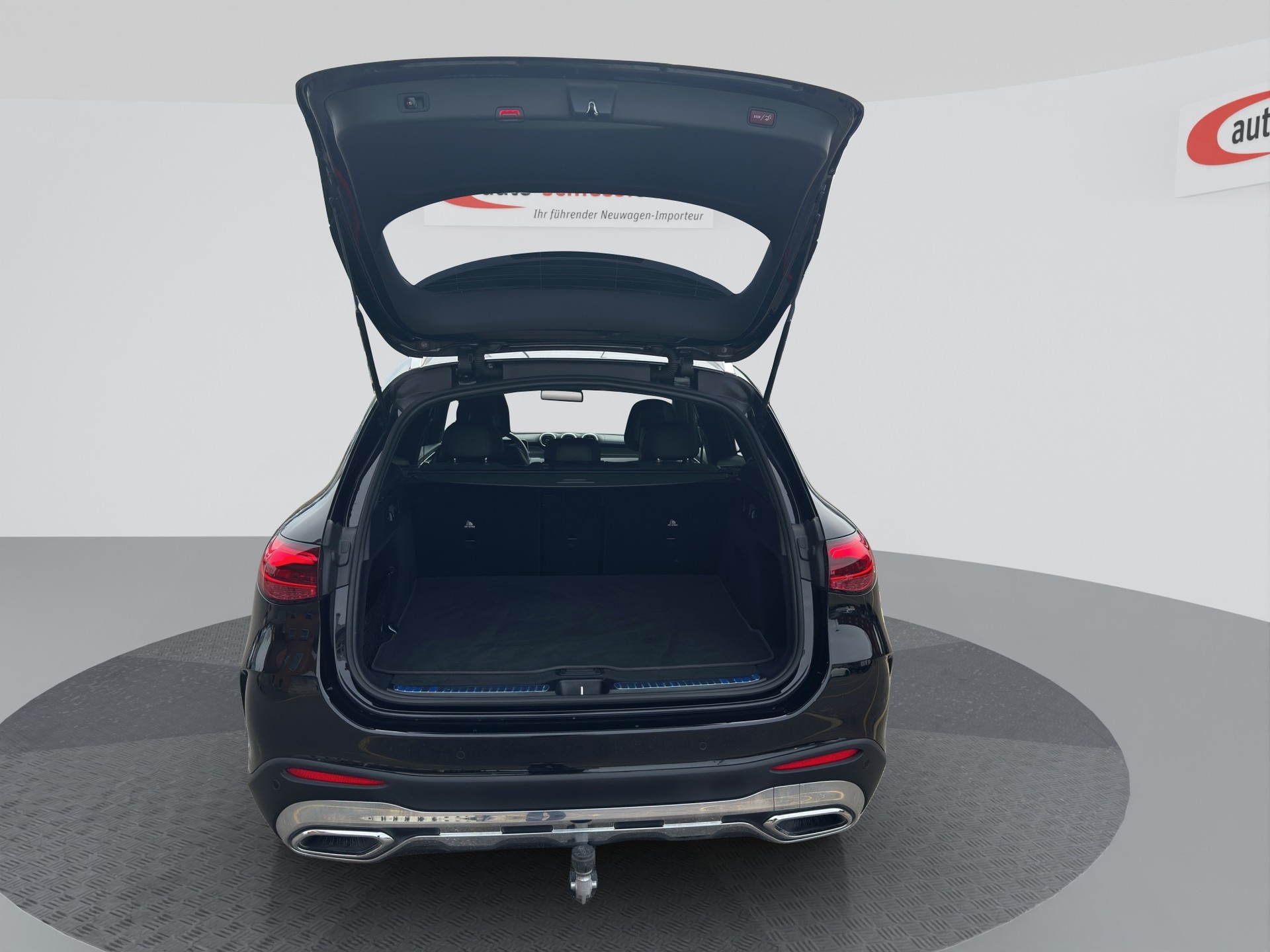MERCEDES-BENZ GLC 220 d 4Matic 9G-Tronic AMG Line-image-3