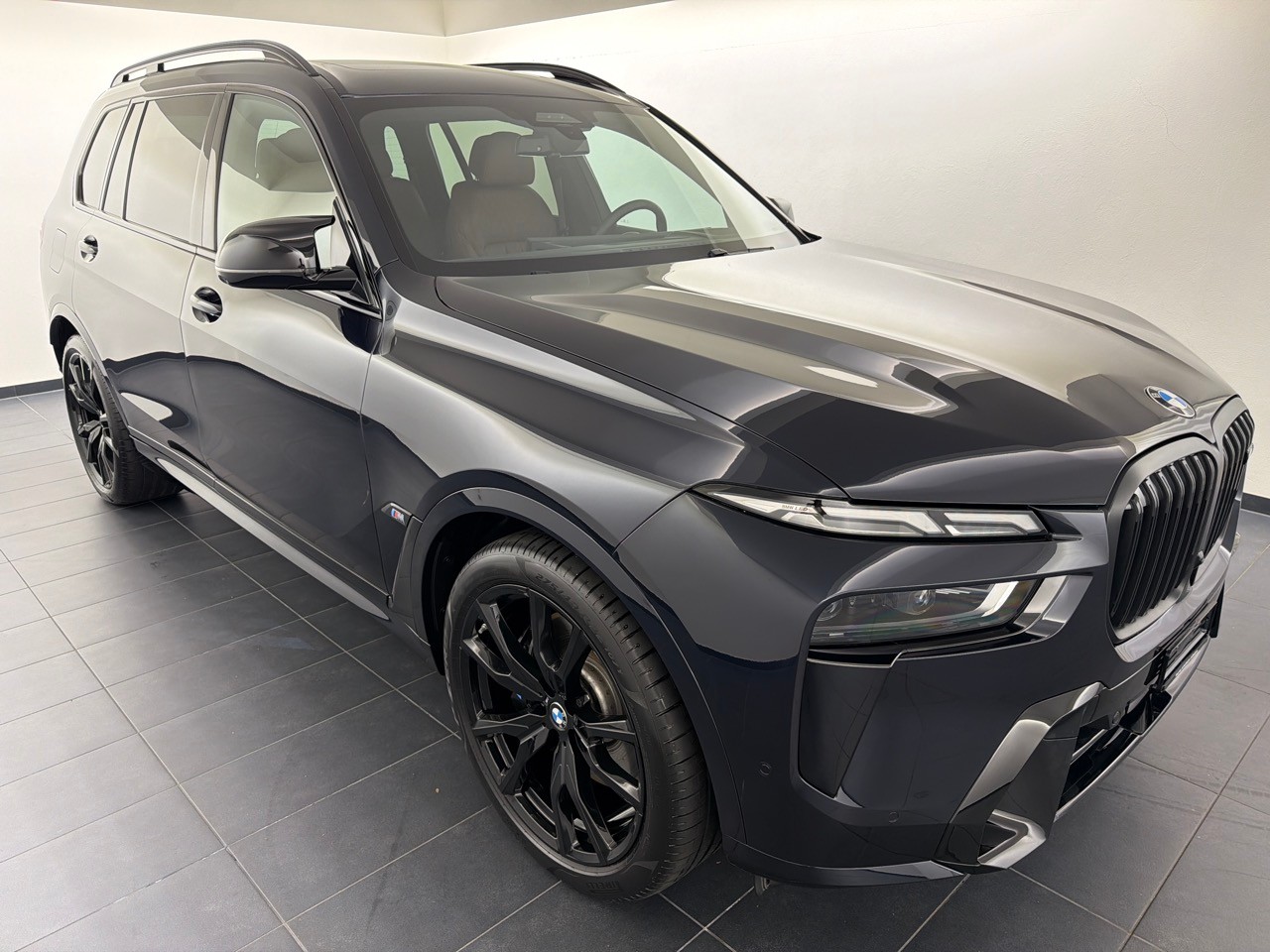 BMW X7 xDr 48 M60i M Sp. Pro-showroom-element-3