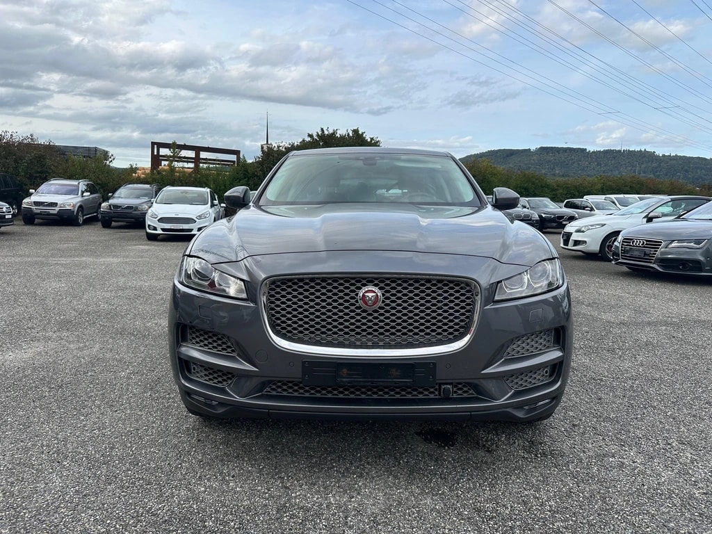 JAGUAR F-Pace 2.0d Pure AWD Automatik
