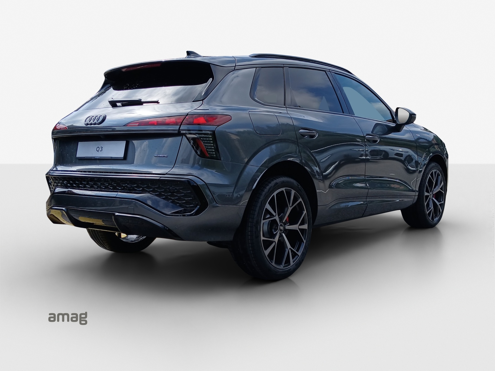AUDI Q3 SUV TFSI quattro 150 kW S tronic-image-4