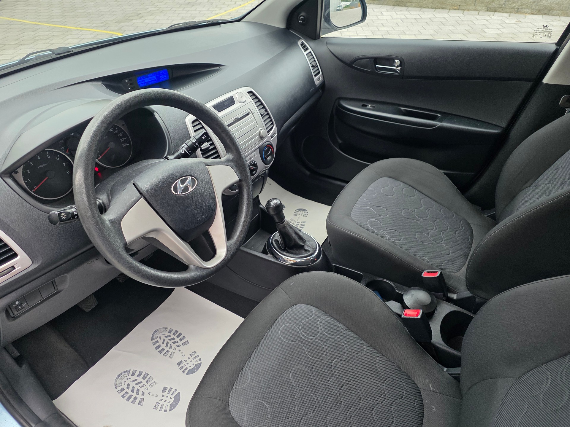 HYUNDAI i20 1.2 Comfort-image-10