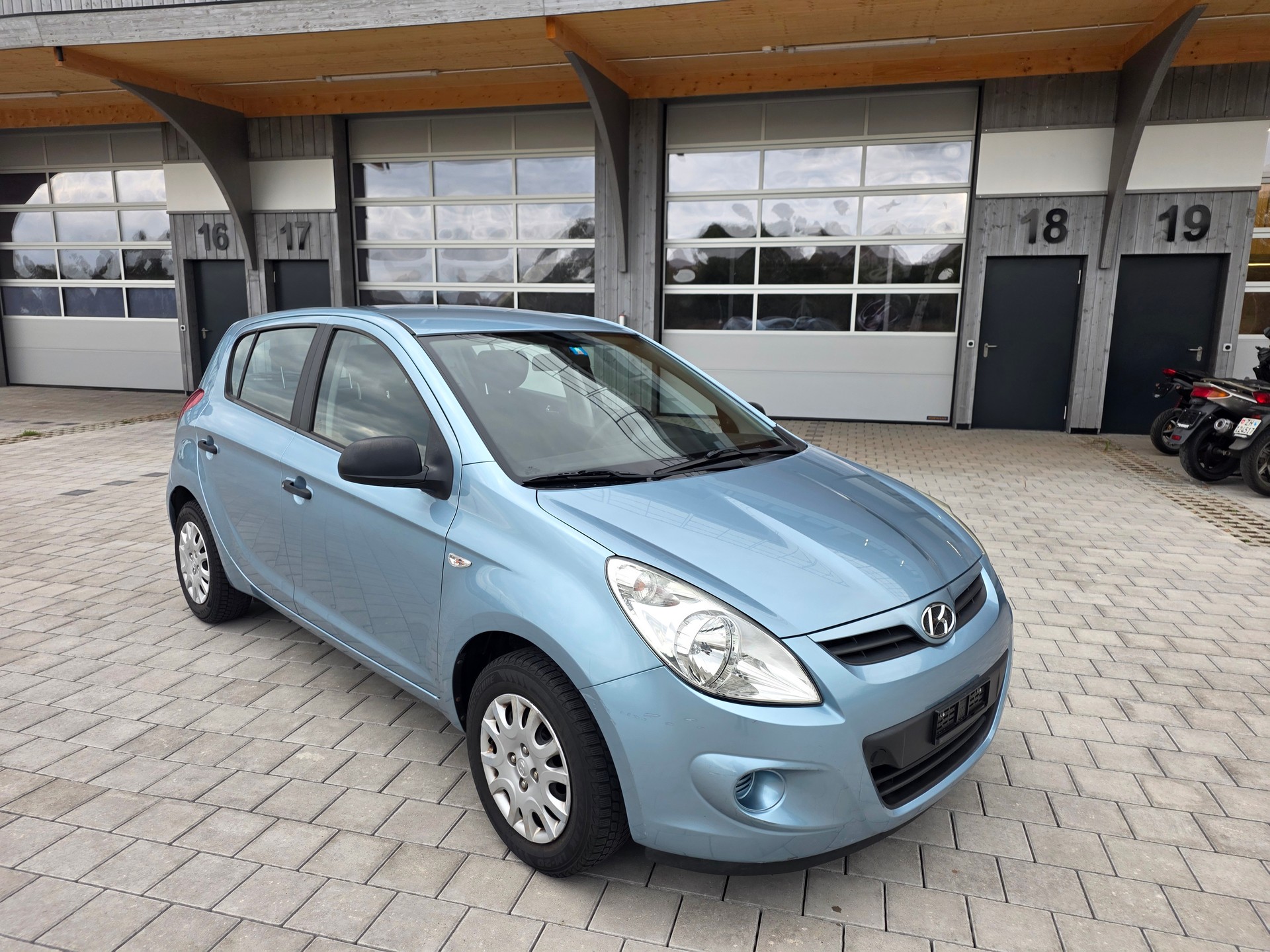 HYUNDAI i20 1.2 Comfort-image-2
